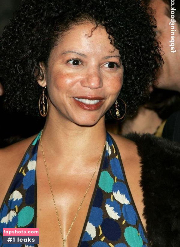 Gloria Reuben gallery photo #13