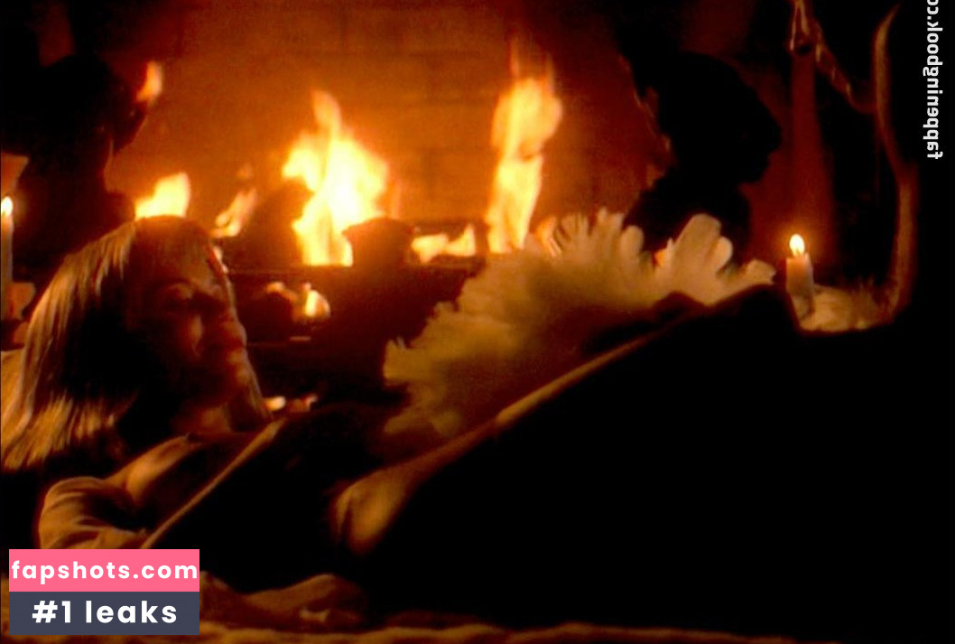 Gloria Reuben gallery photo #5