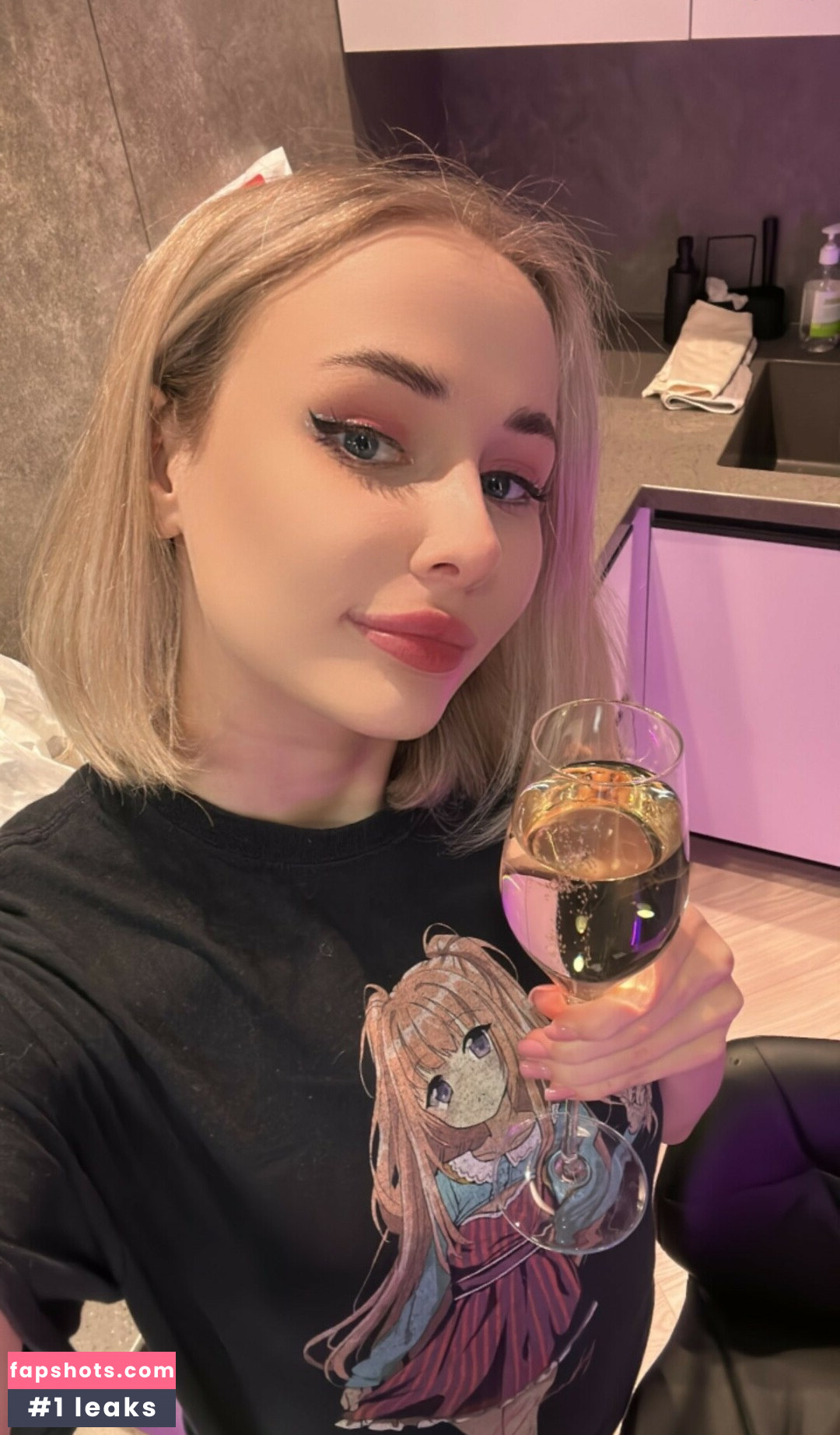 GloriaMatvien gallery photo #37