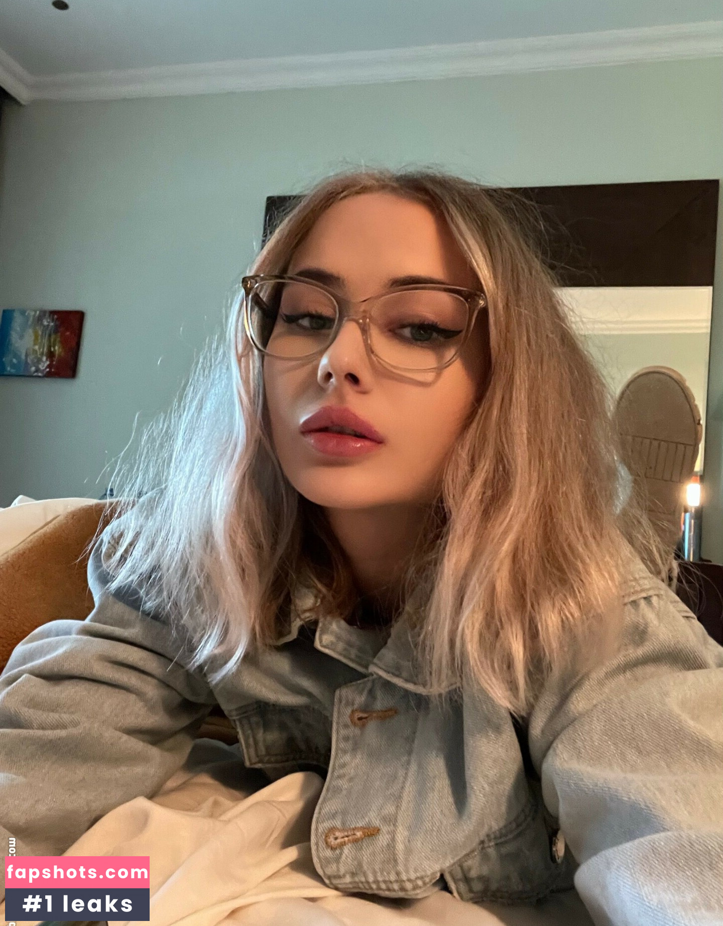 GloriaMatvien gallery photo #40