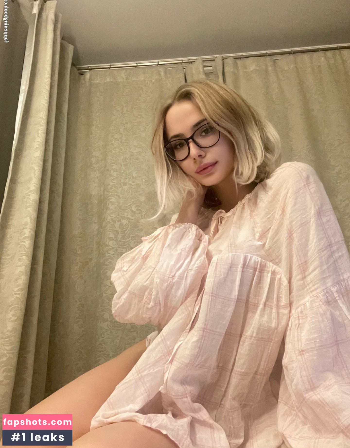 GloriaMatvien gallery photo #47