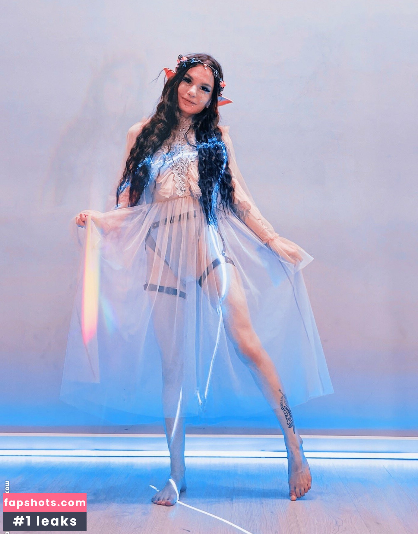 GloriKitty nude babe gallery