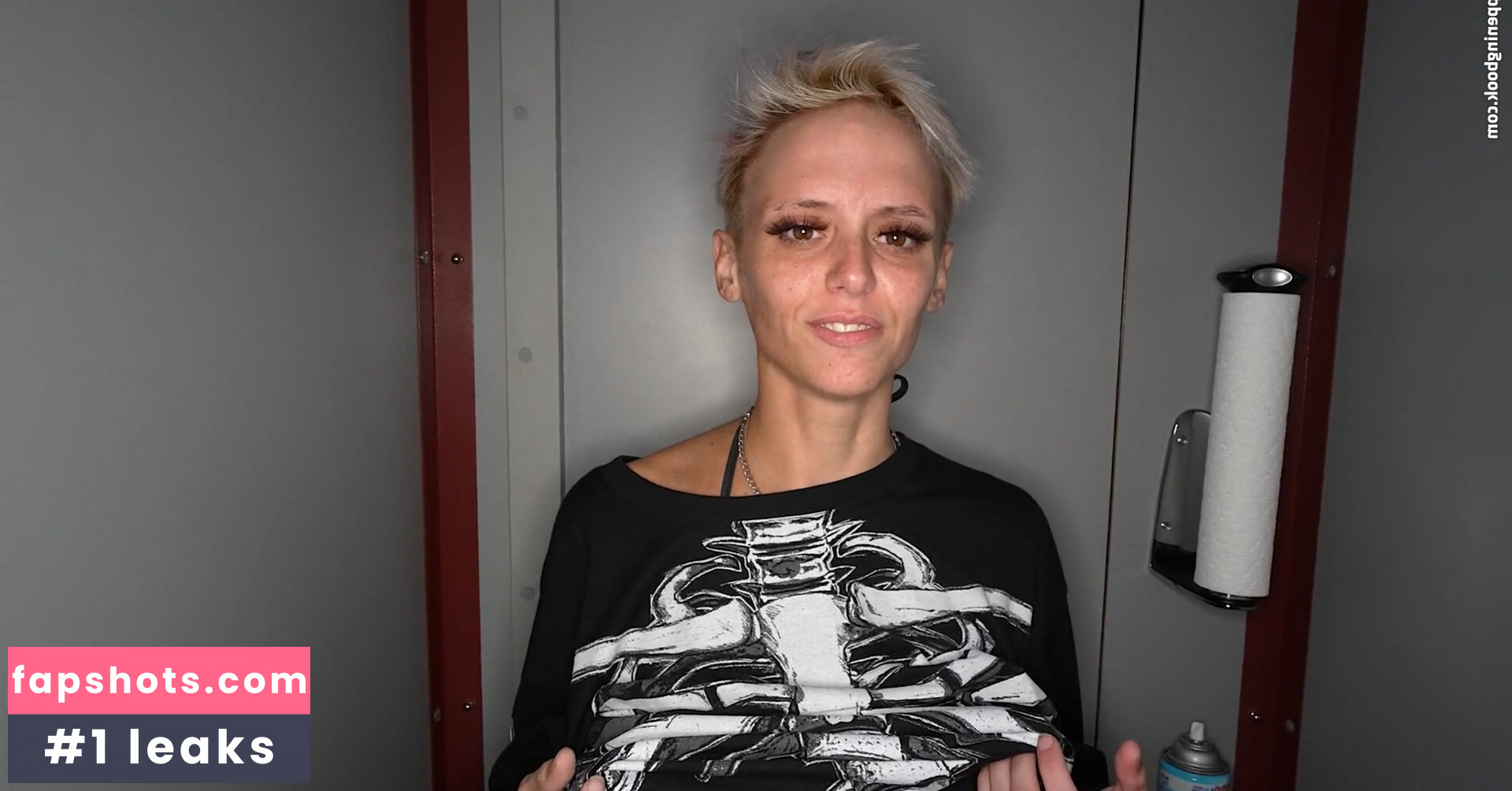 Gloryhole Swallow gallery photo #49