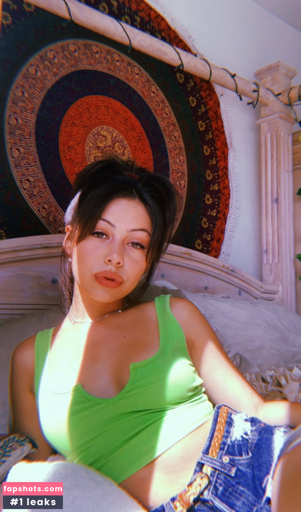 Glossyjocie gallery photo #8