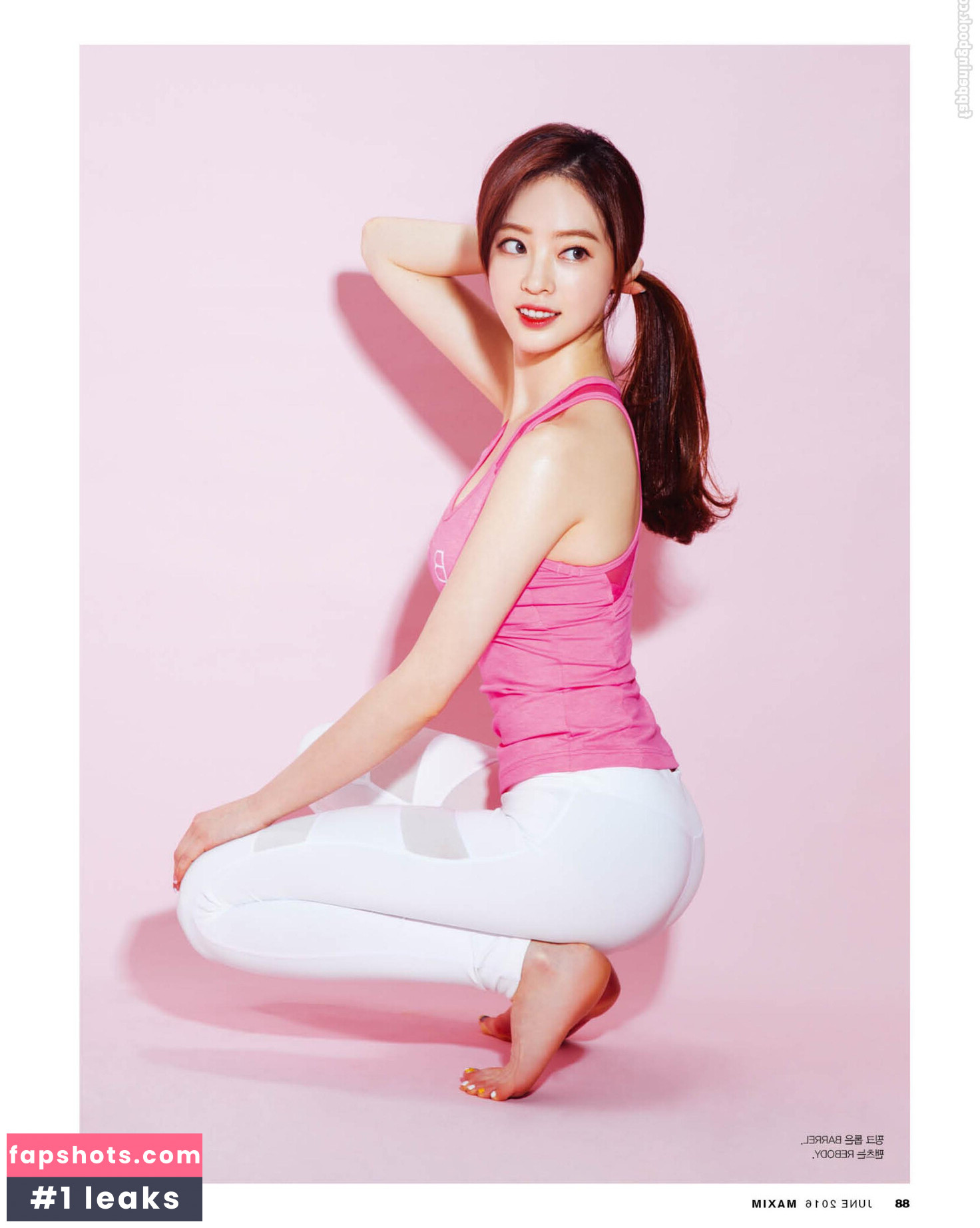 Godbella gallery photo #6