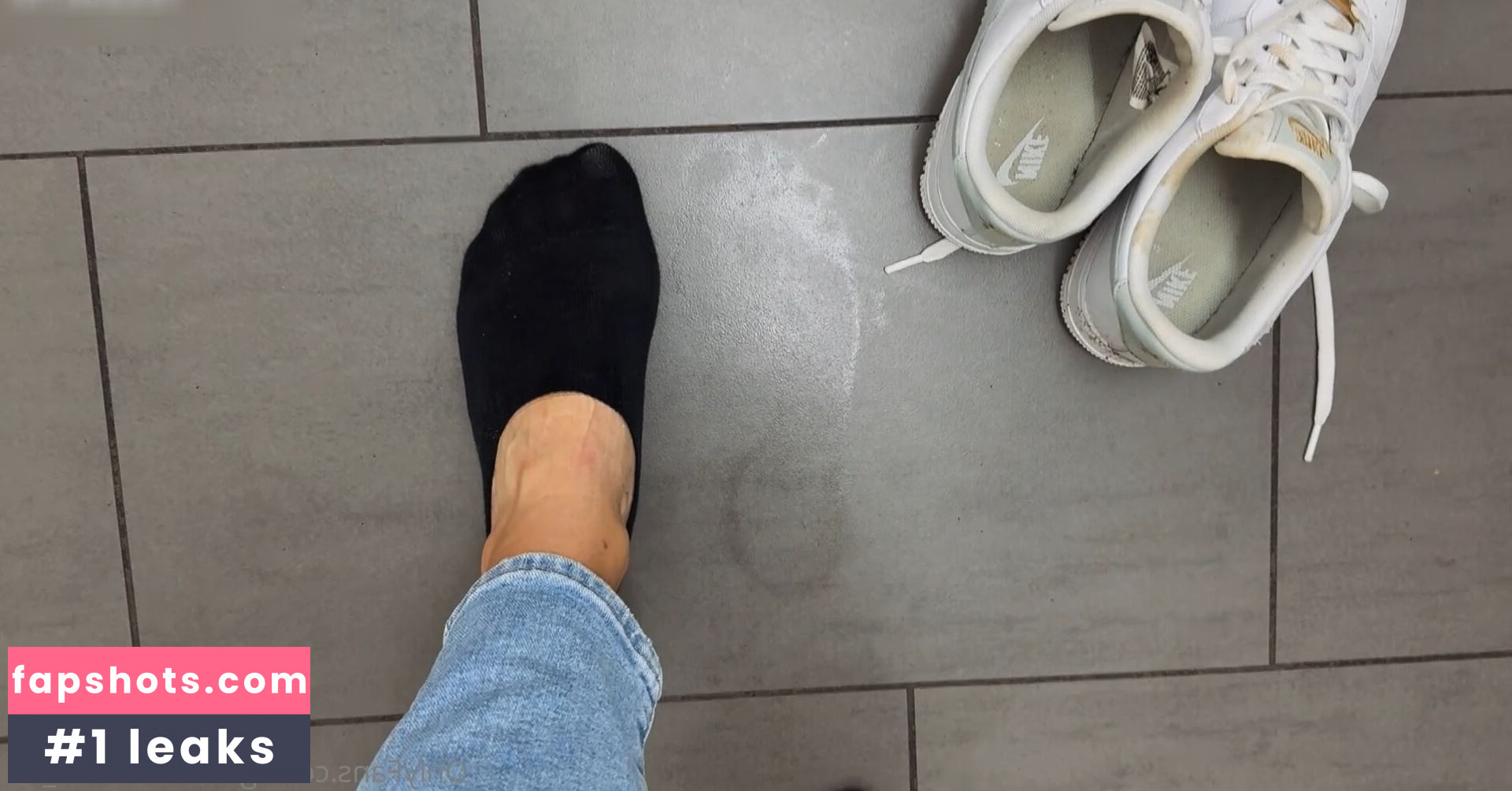 Goddess Mona gallery photo #11