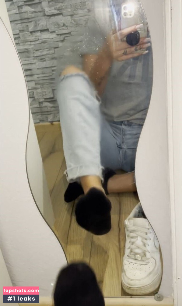 Goddess Mona gallery photo #8