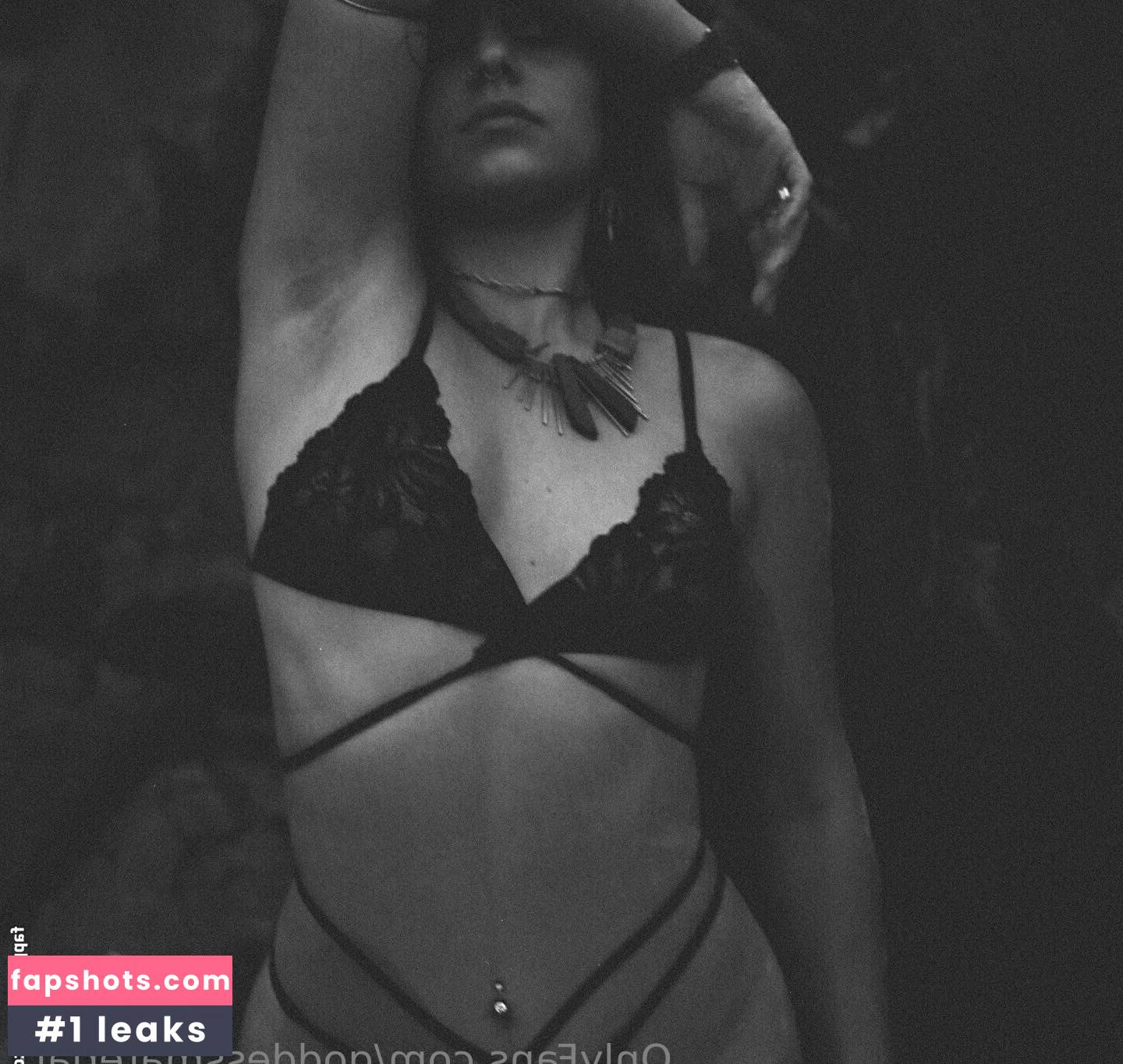 Goddessmaterial1 Nude Leaks OnlyFans Photos #31 - Fapshots