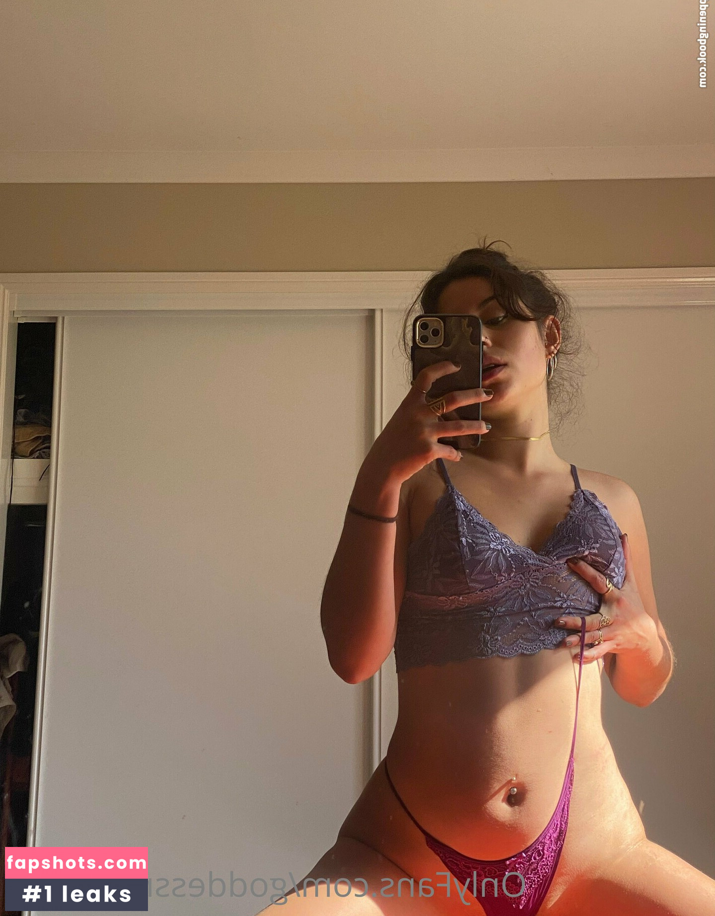 Goddessmaterial1 Nude Leaks OnlyFans Photos #50 - Fapshots