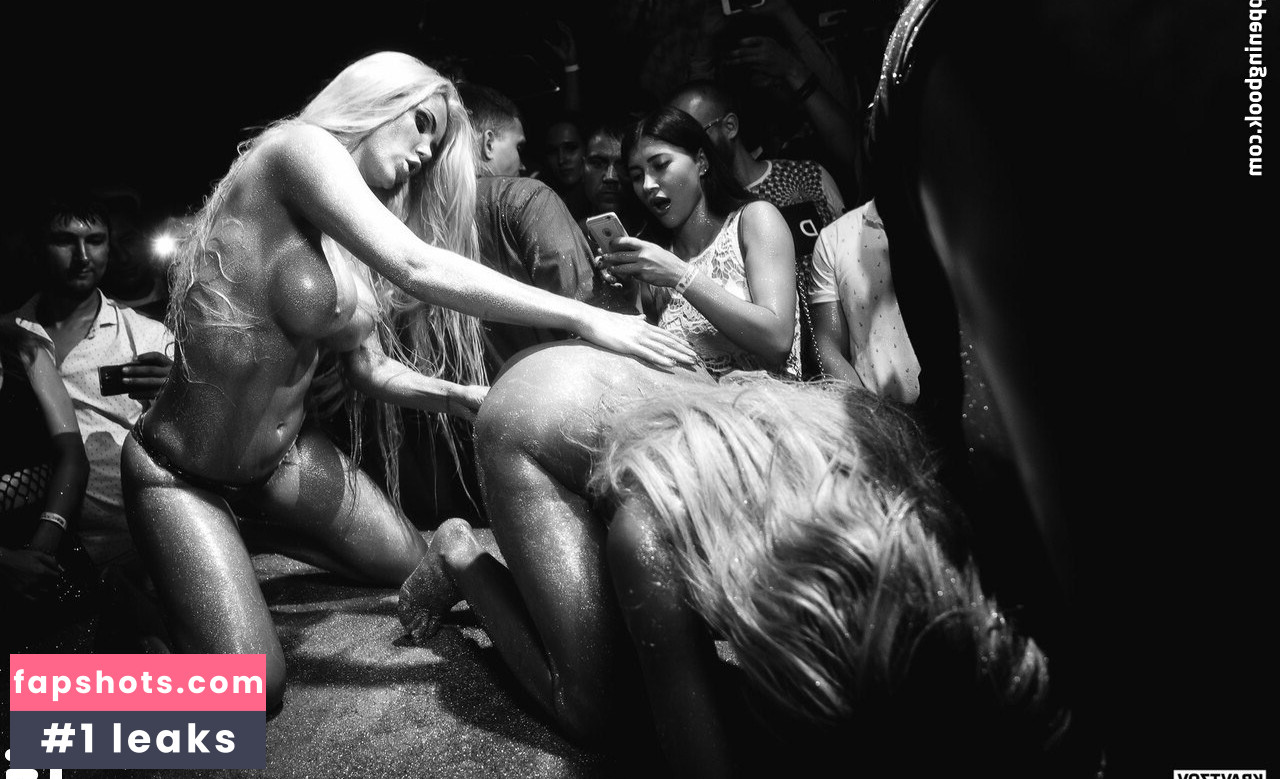 Gogo Stripper gallery photo #337