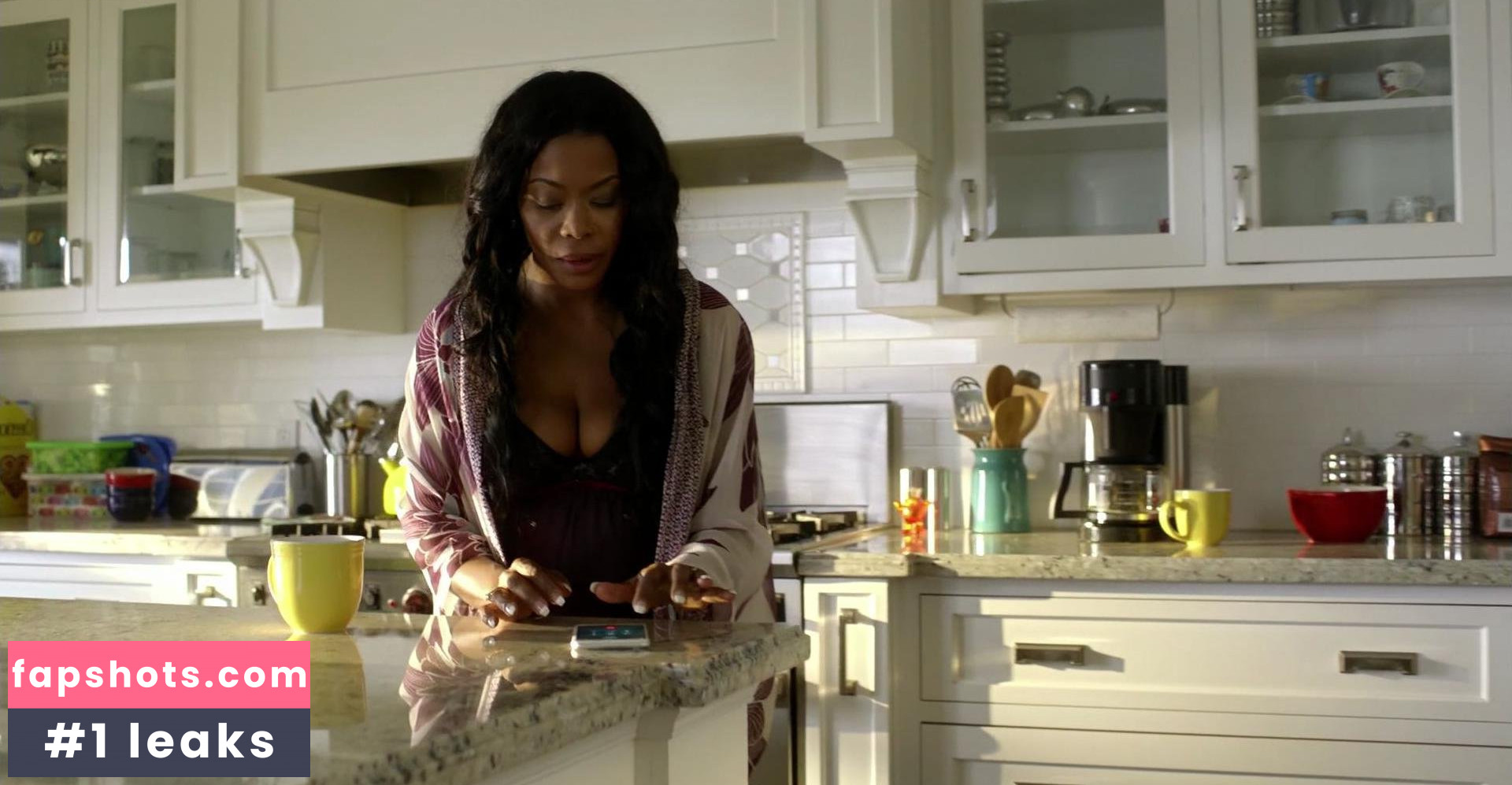 Golden Brooks gallery photo #16