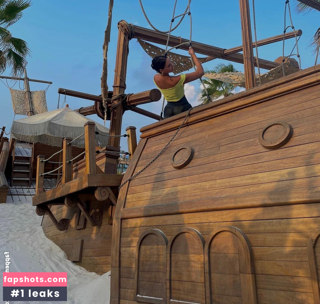 Goldi Halili gallery photo #6