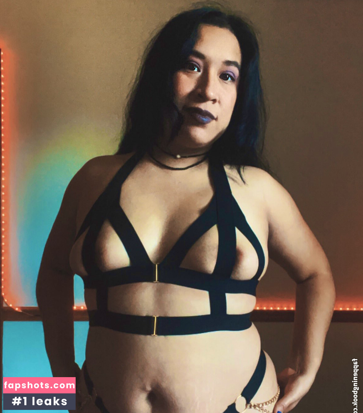 GoldnPersephone nude babe gallery