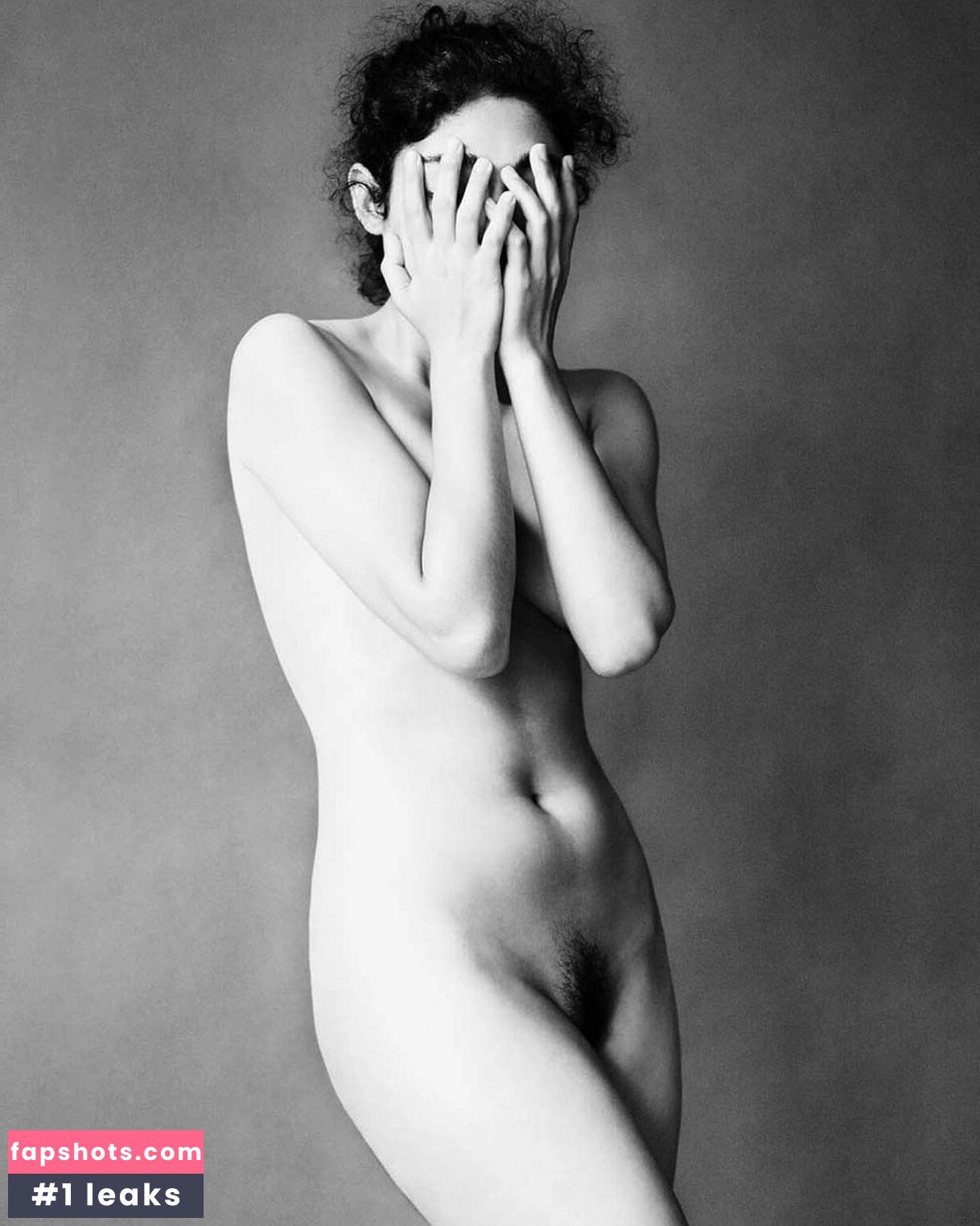 Golshifteh Farahani gallery photo #9