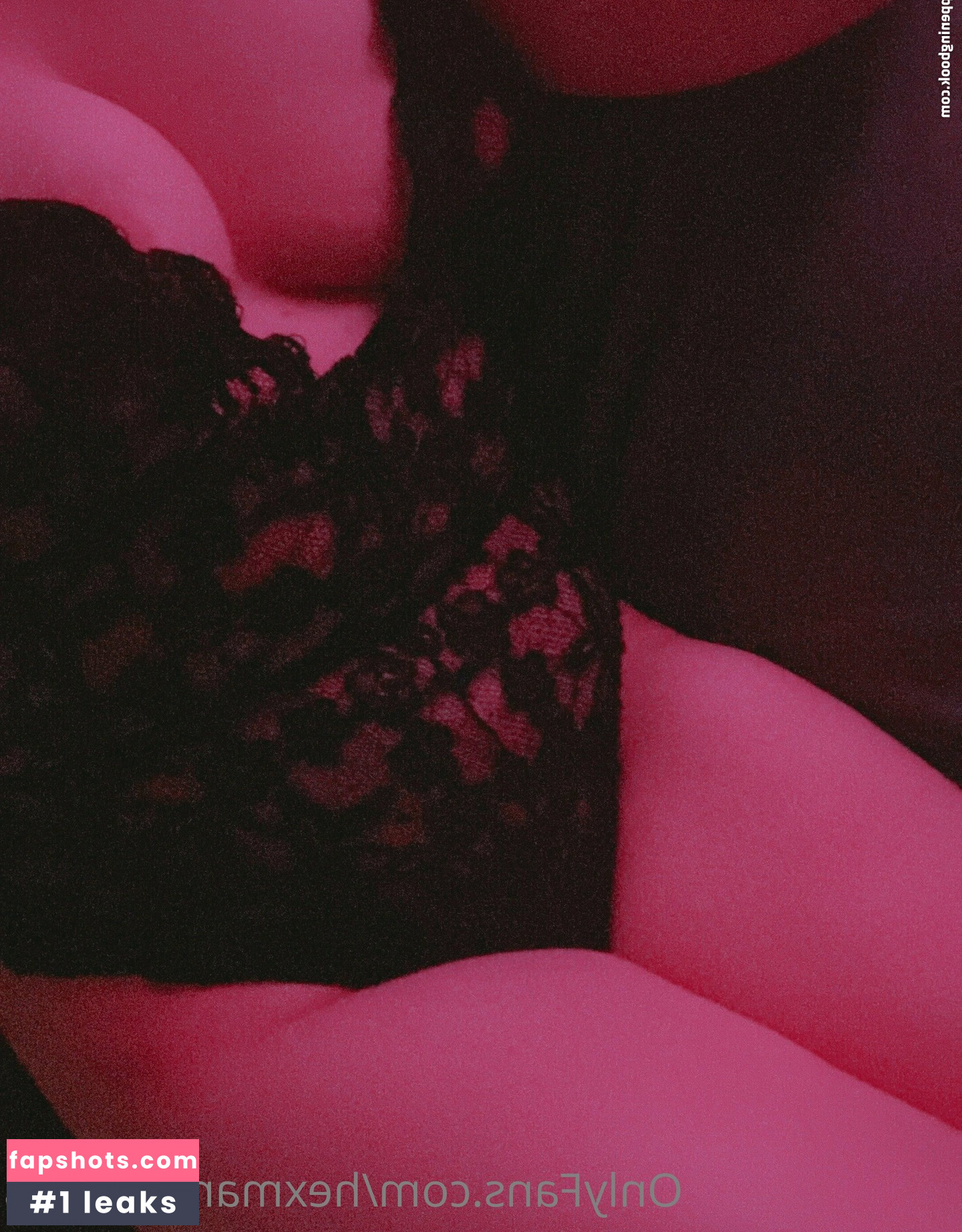 GothTamago gallery photo #11