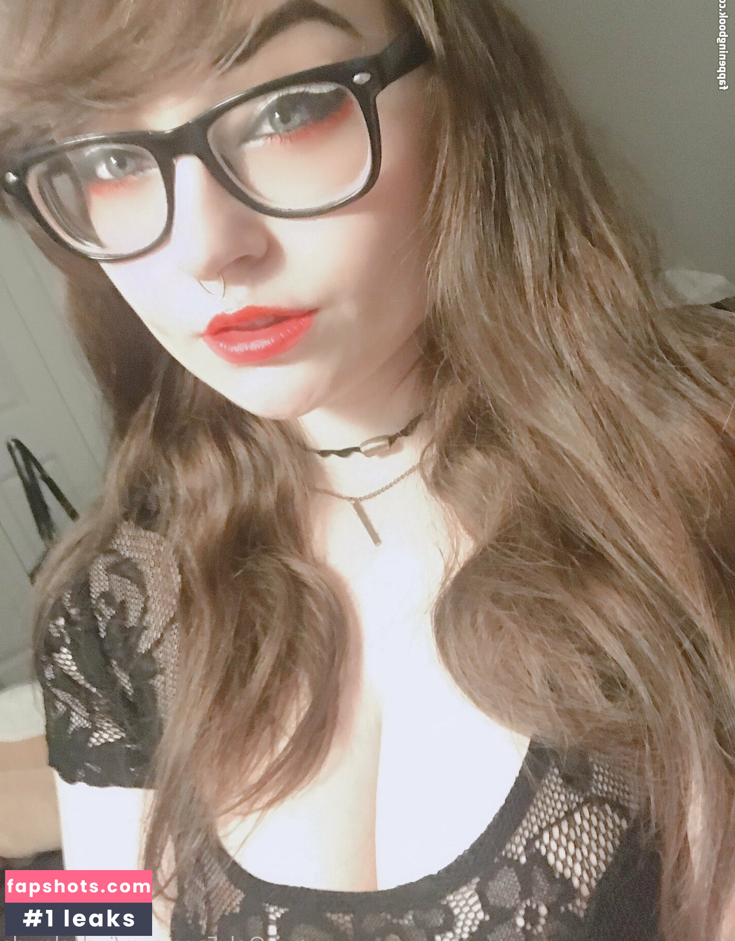 GothTamago gallery photo #3