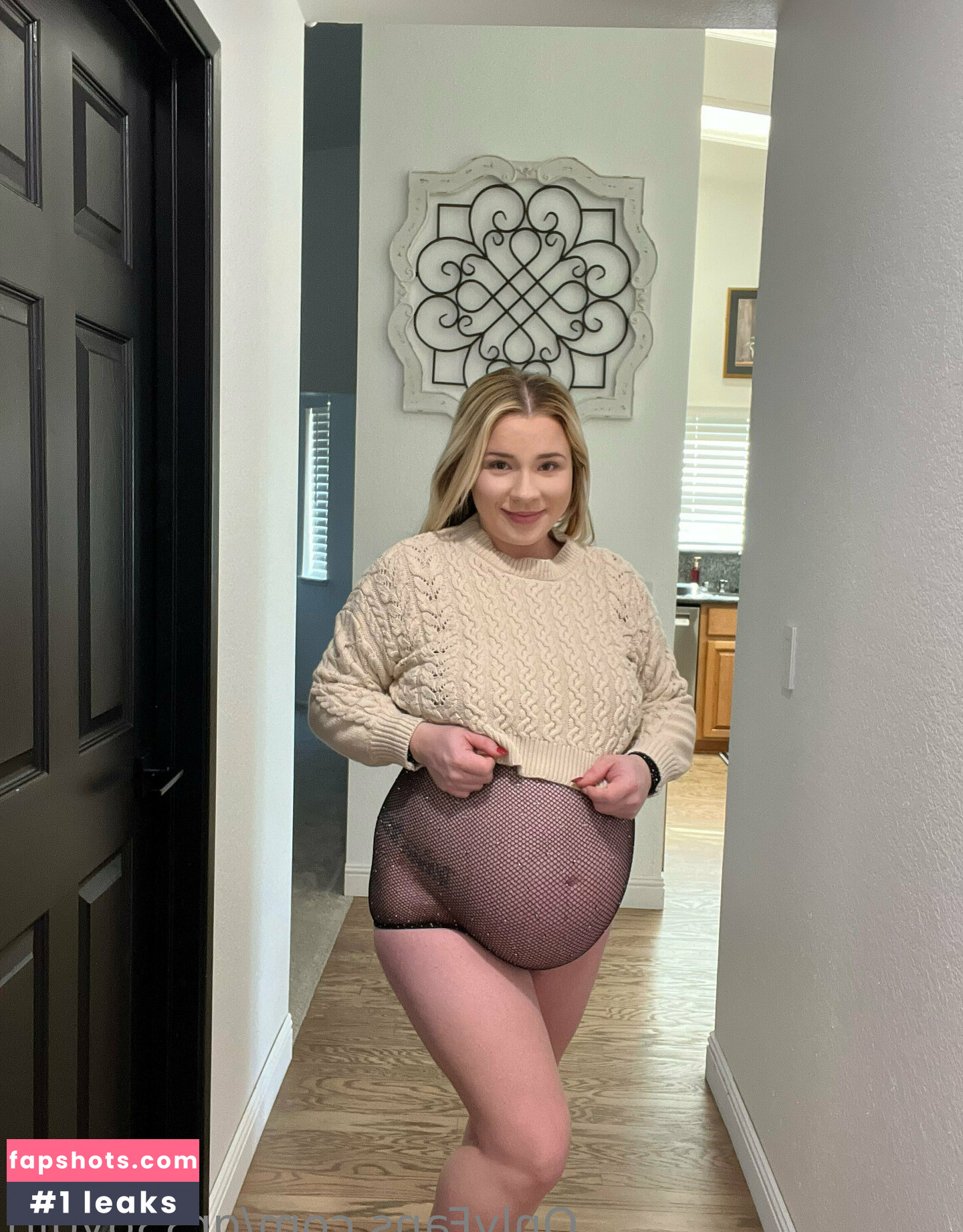 gr33dygirl gallery photo #2