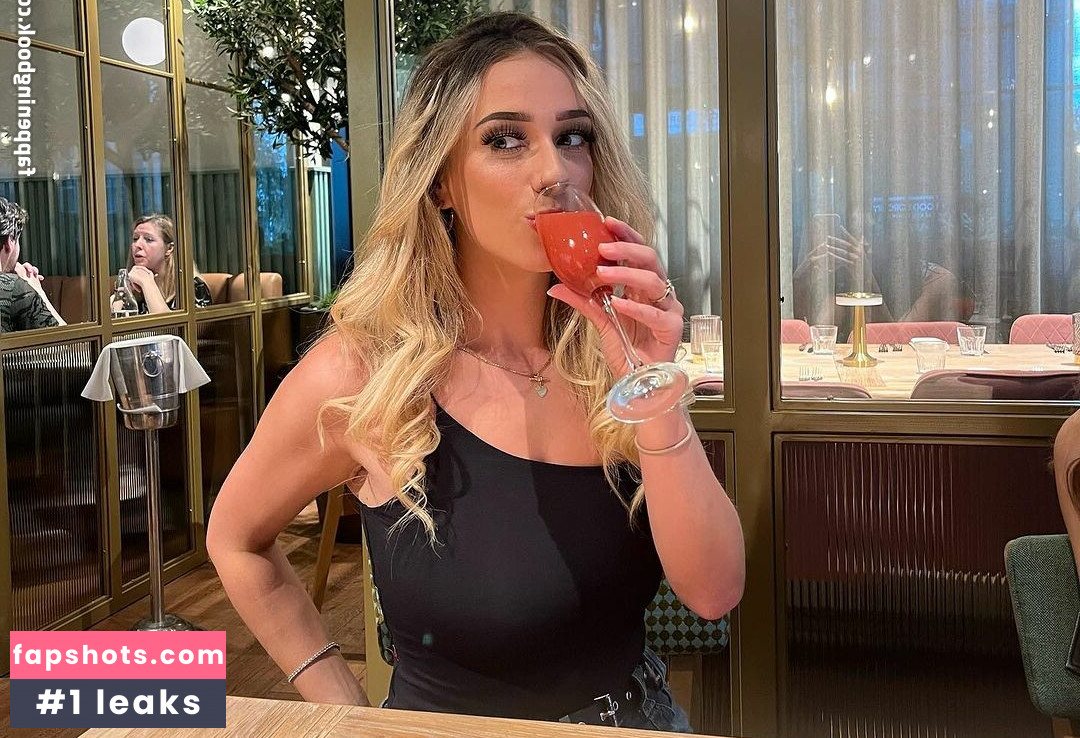 Grace Baker gallery photo #30