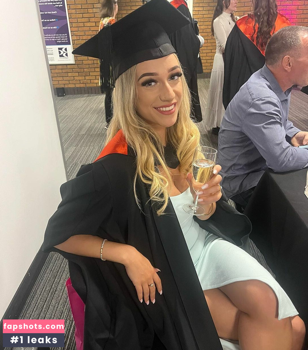 Grace Baker gallery photo #5