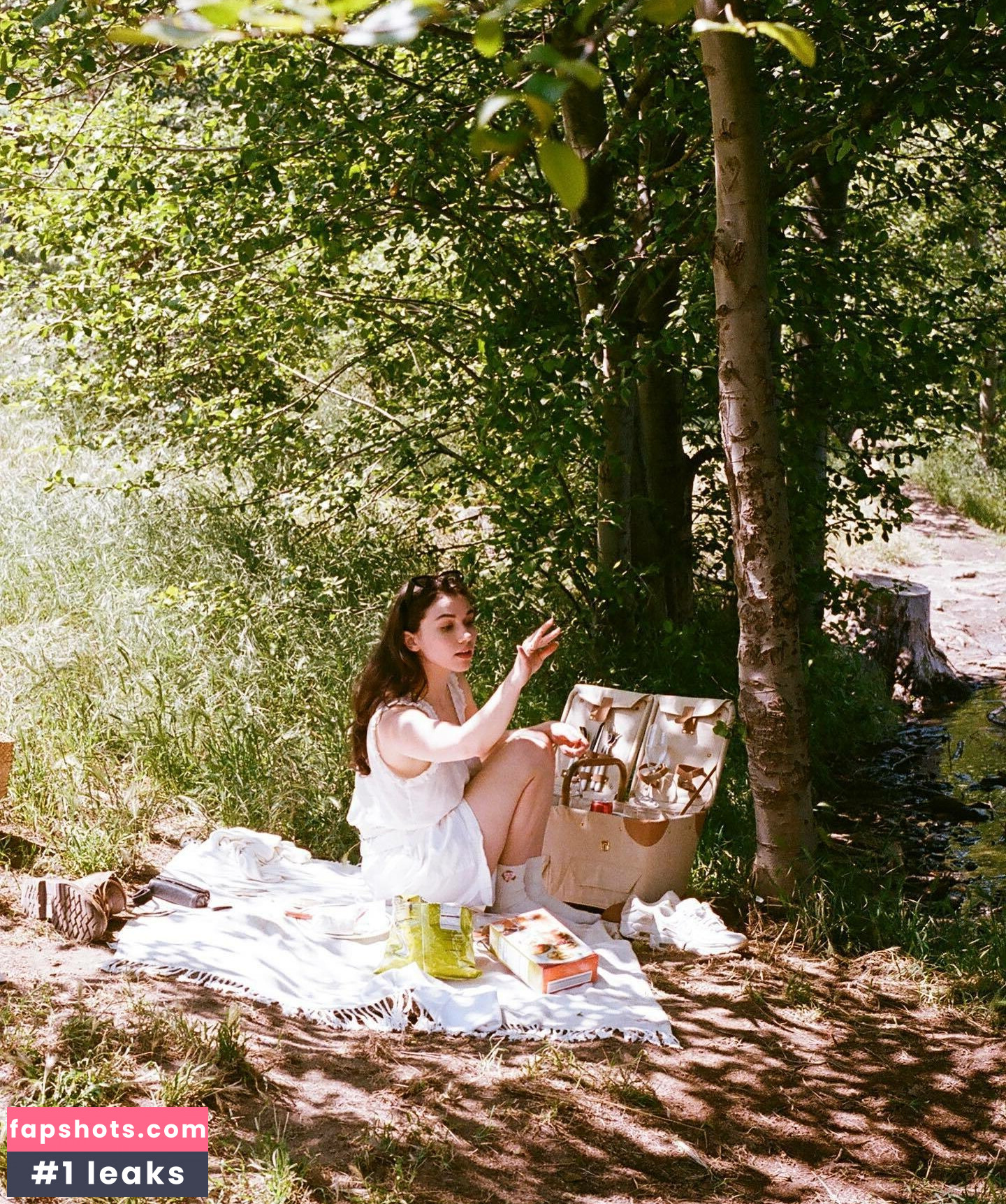 Grace Caroline Currey Nacktheit OnlyFans Fotos #43 - Fapshots