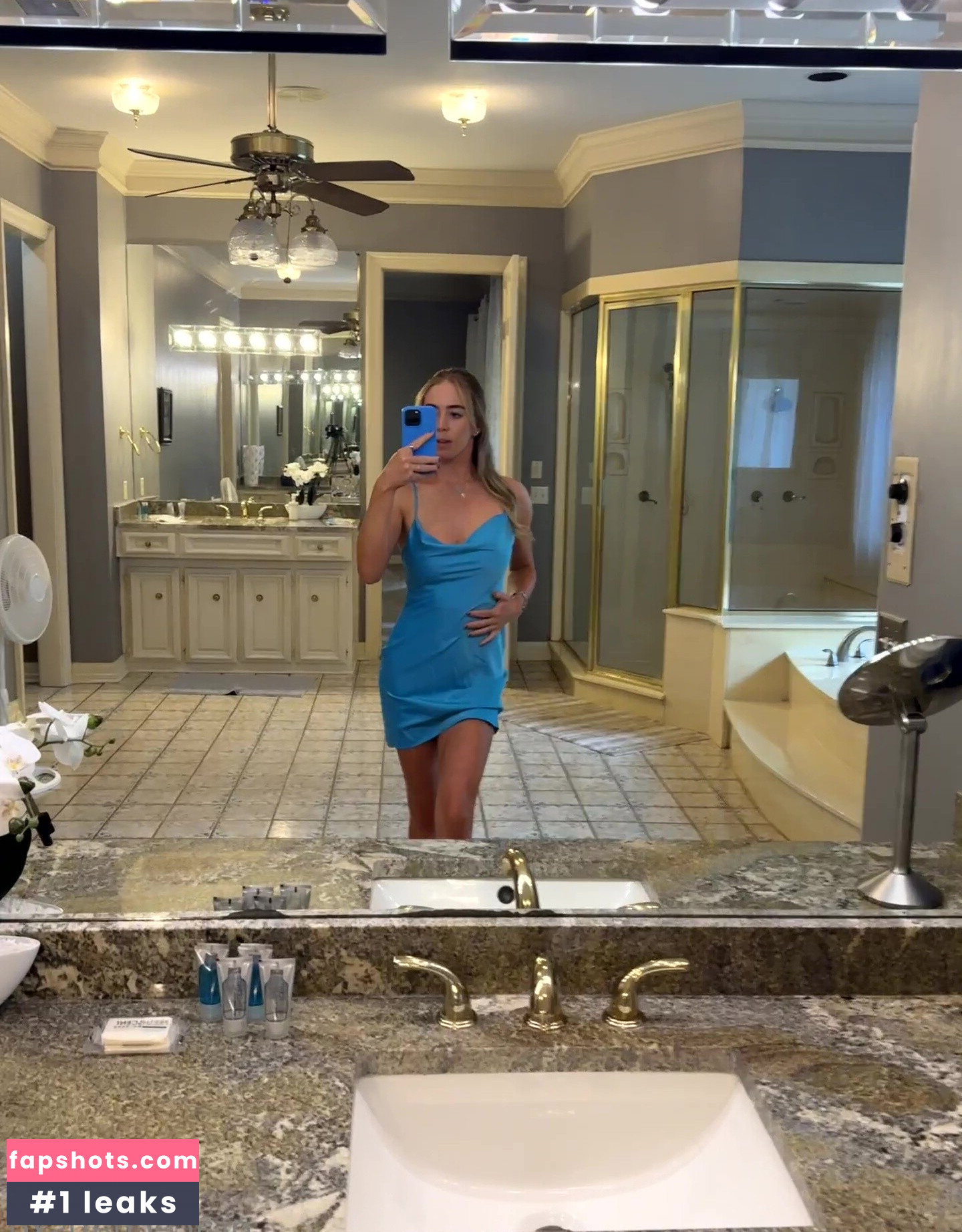 Grace Charis gallery photo #3770