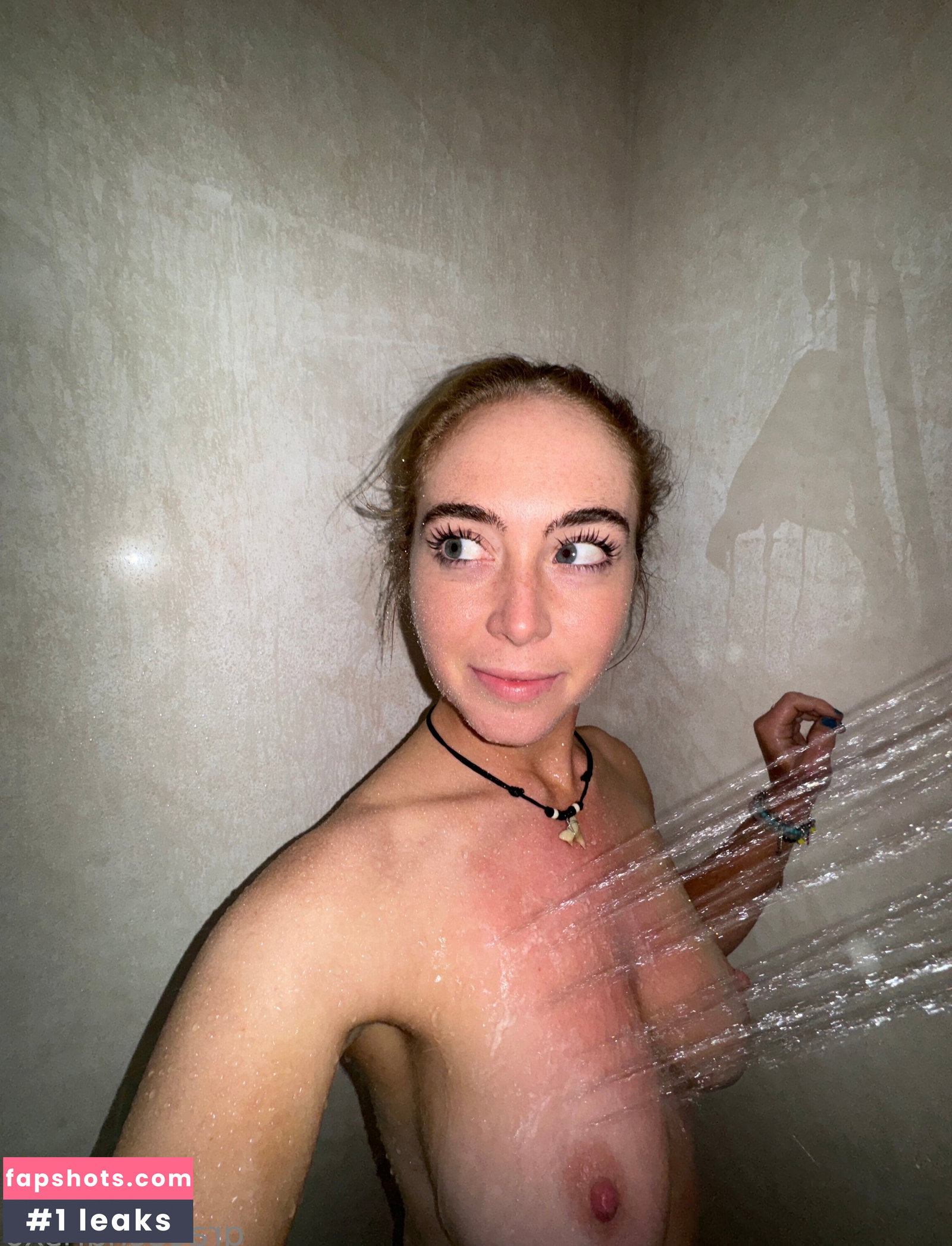 Grace Charis gallery photo #5355