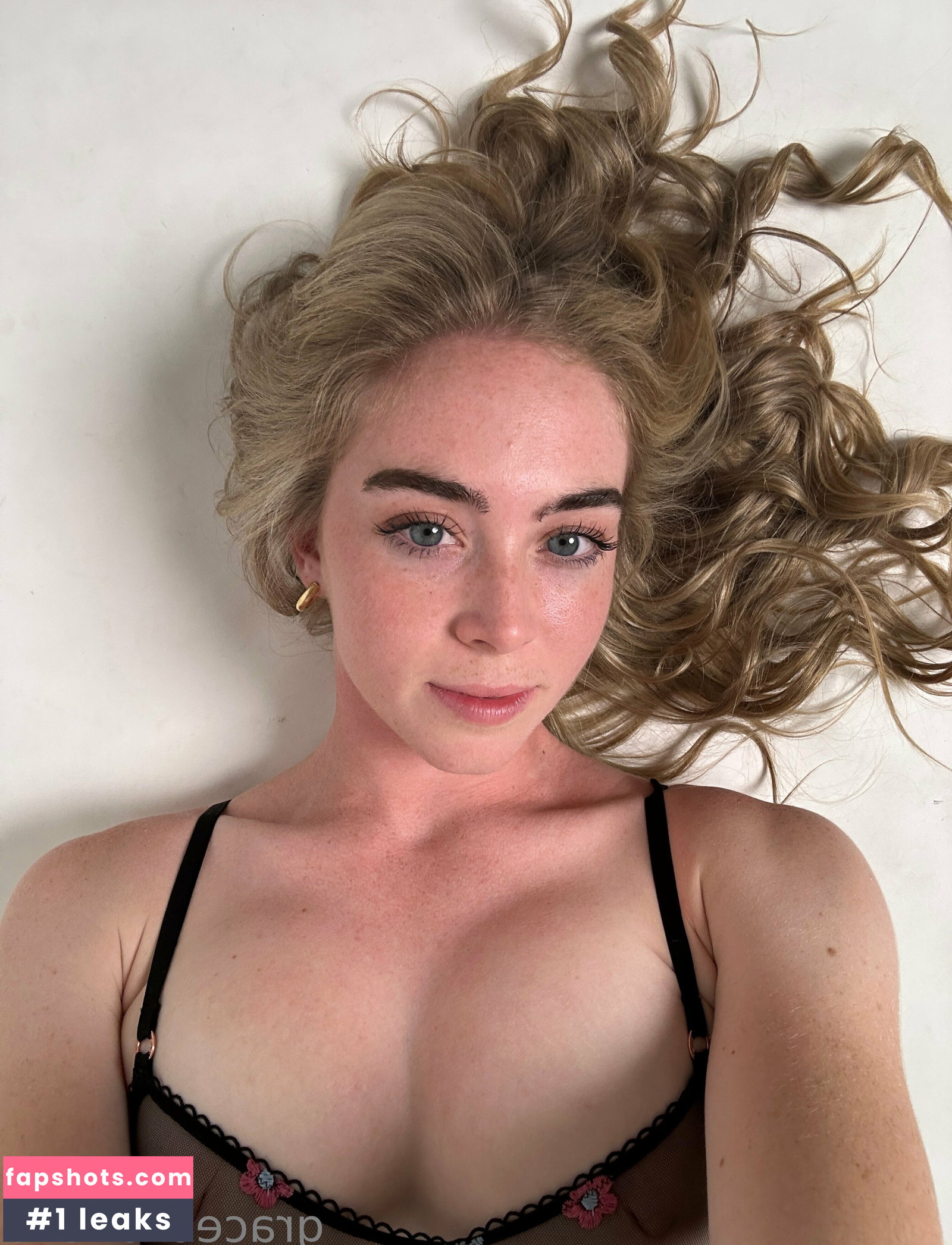 Grace Charis gallery photo #266