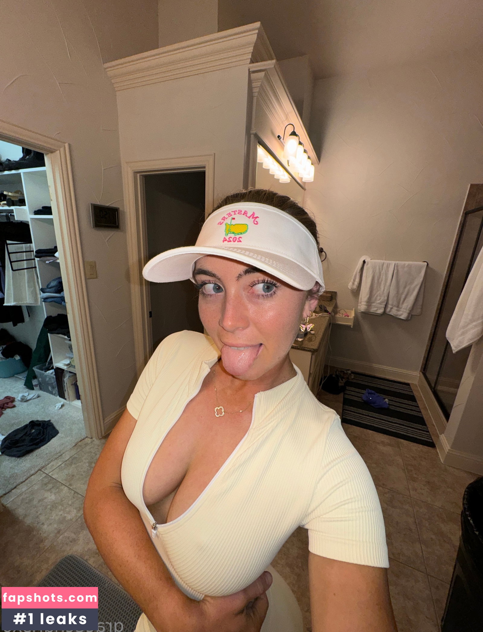 Grace Charis gallery photo #6669