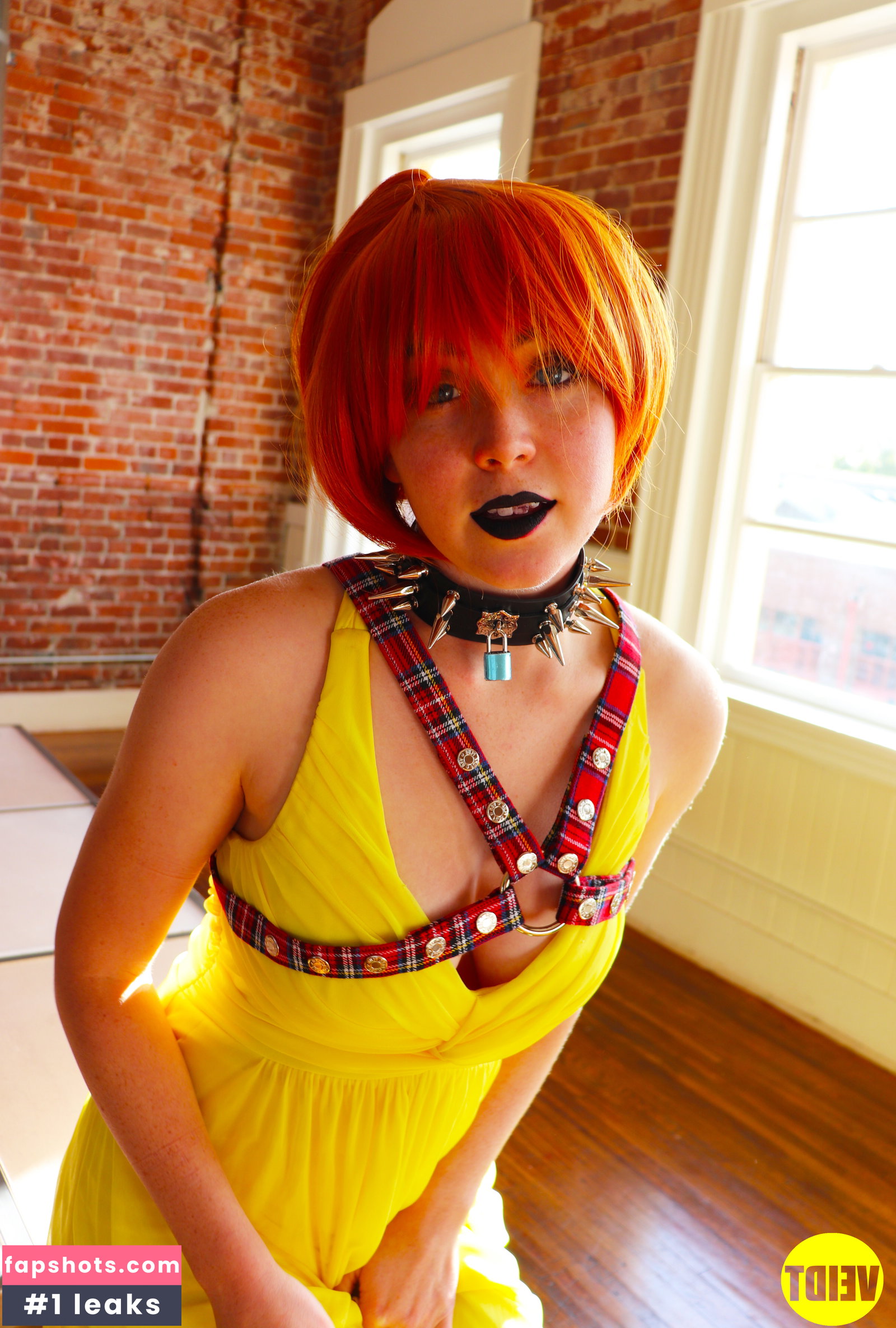 Grace Charis gallery photo #2289