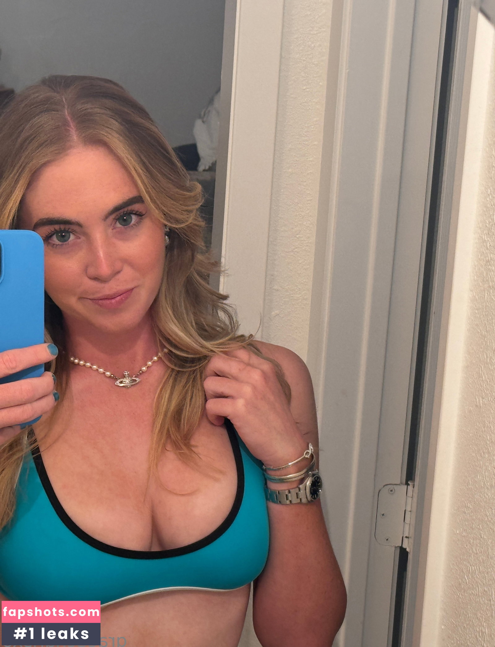 Grace Charis gallery photo #5473