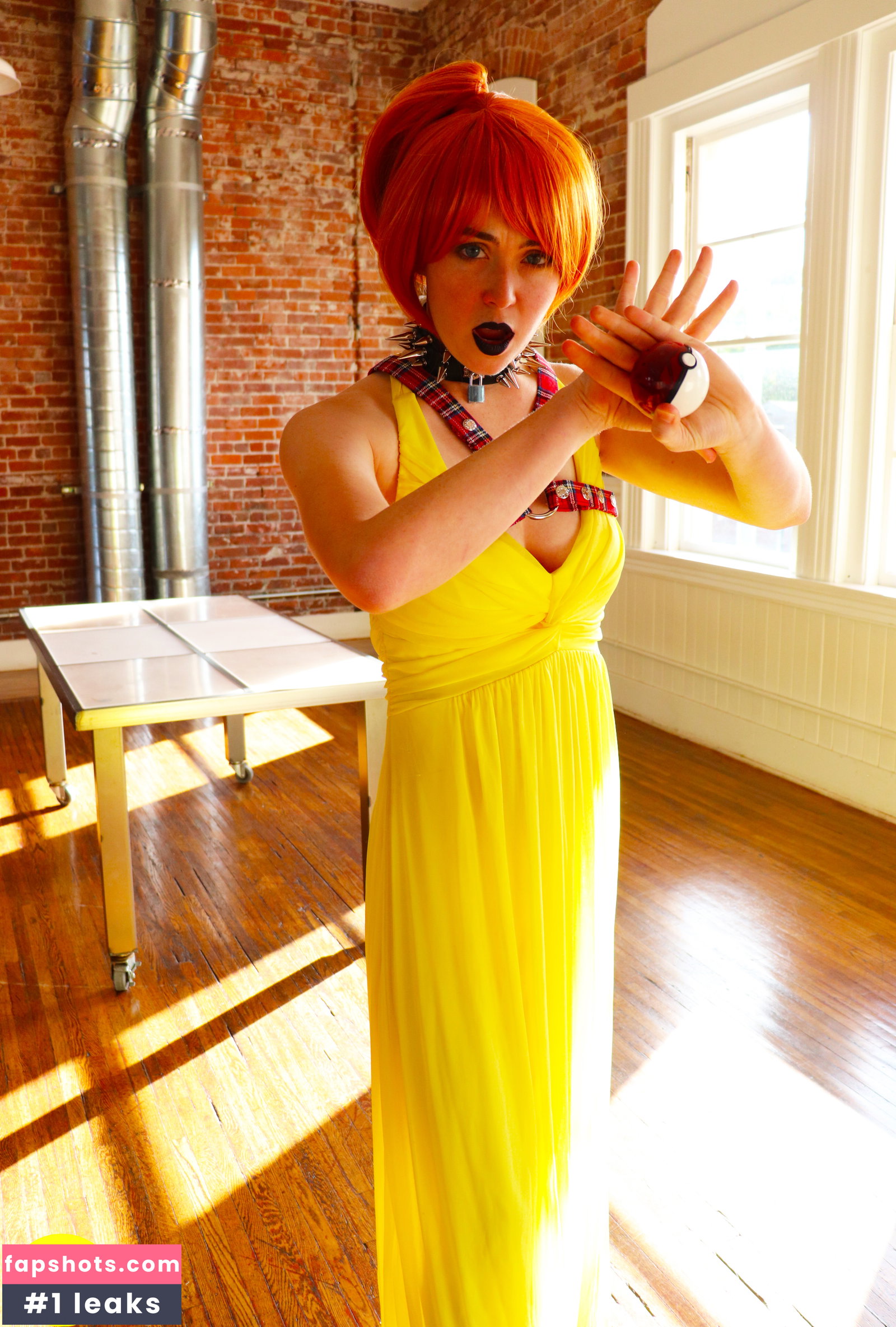 Grace Charis gallery photo #5243