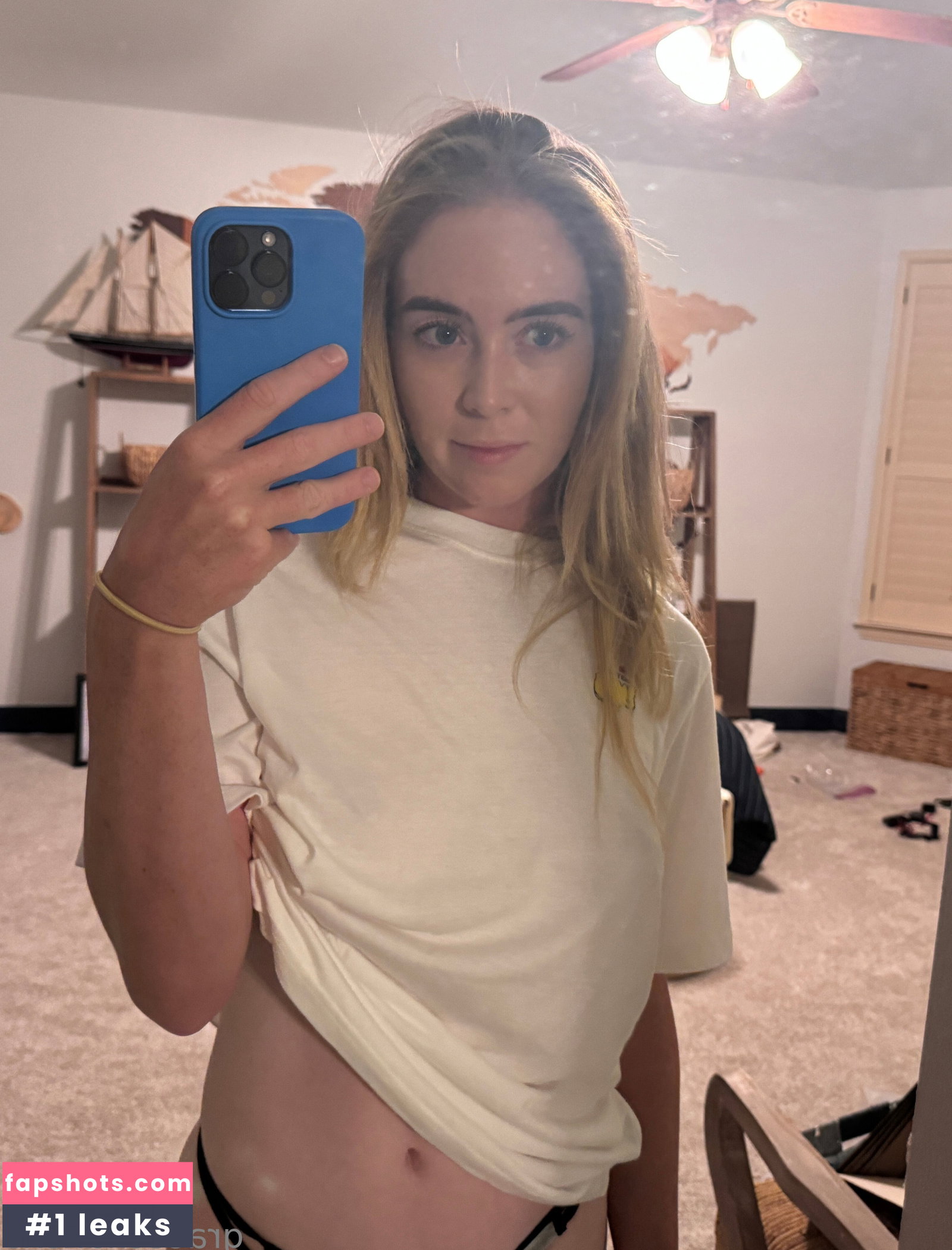 Grace Charis gallery photo #3113