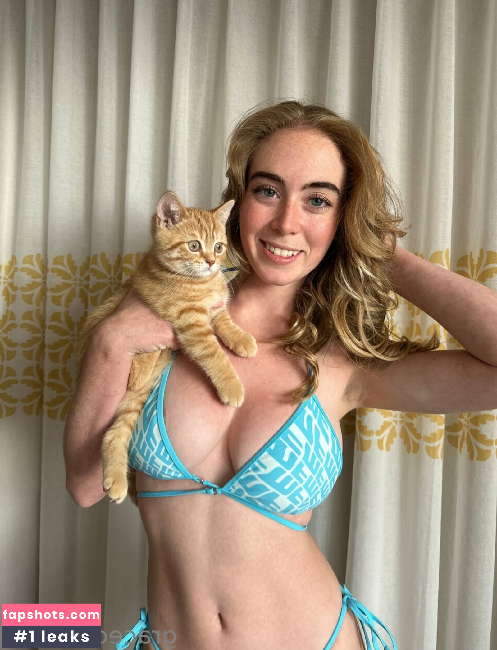 Grace Charis gallery photo #3146