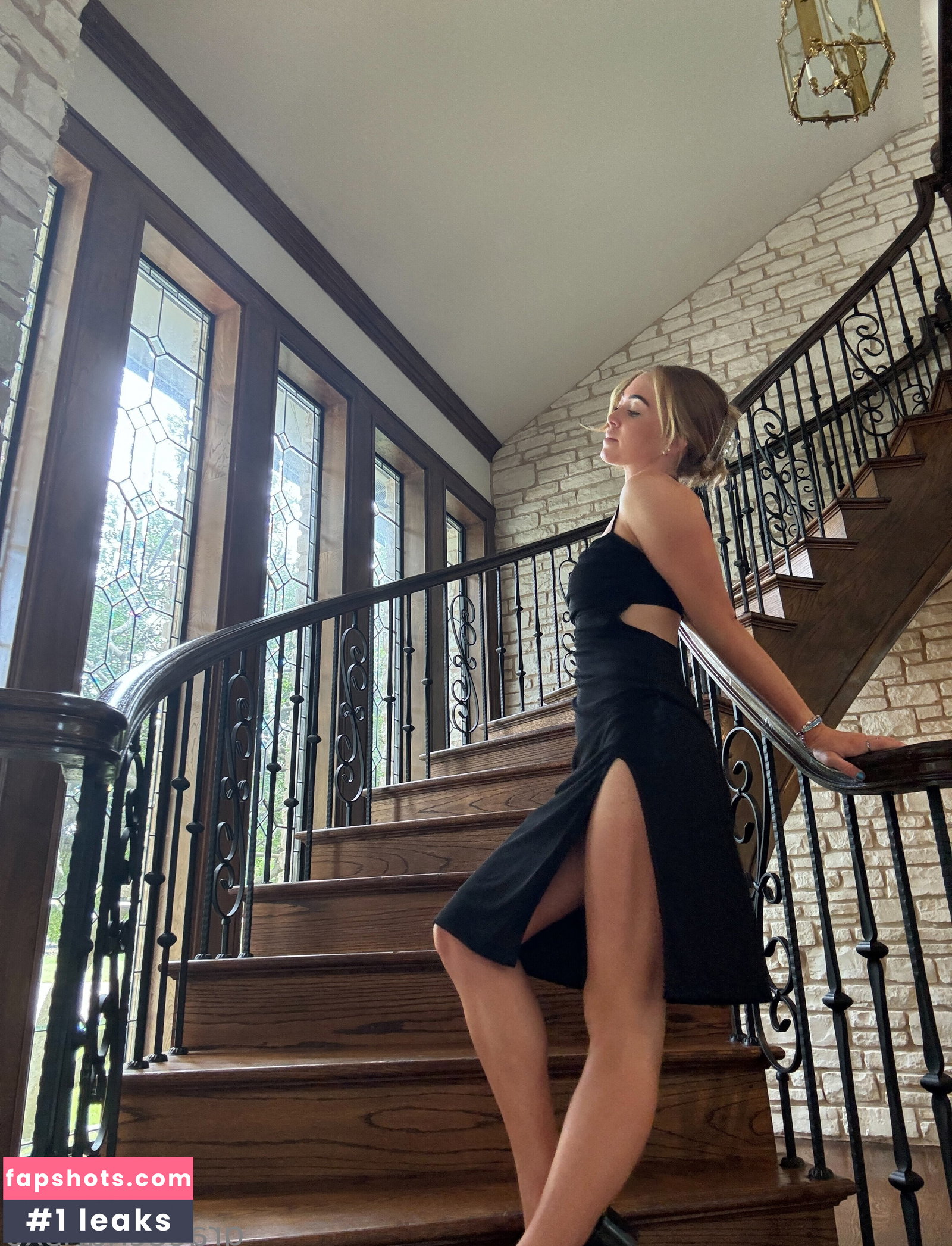 Grace Charis gallery photo #5895