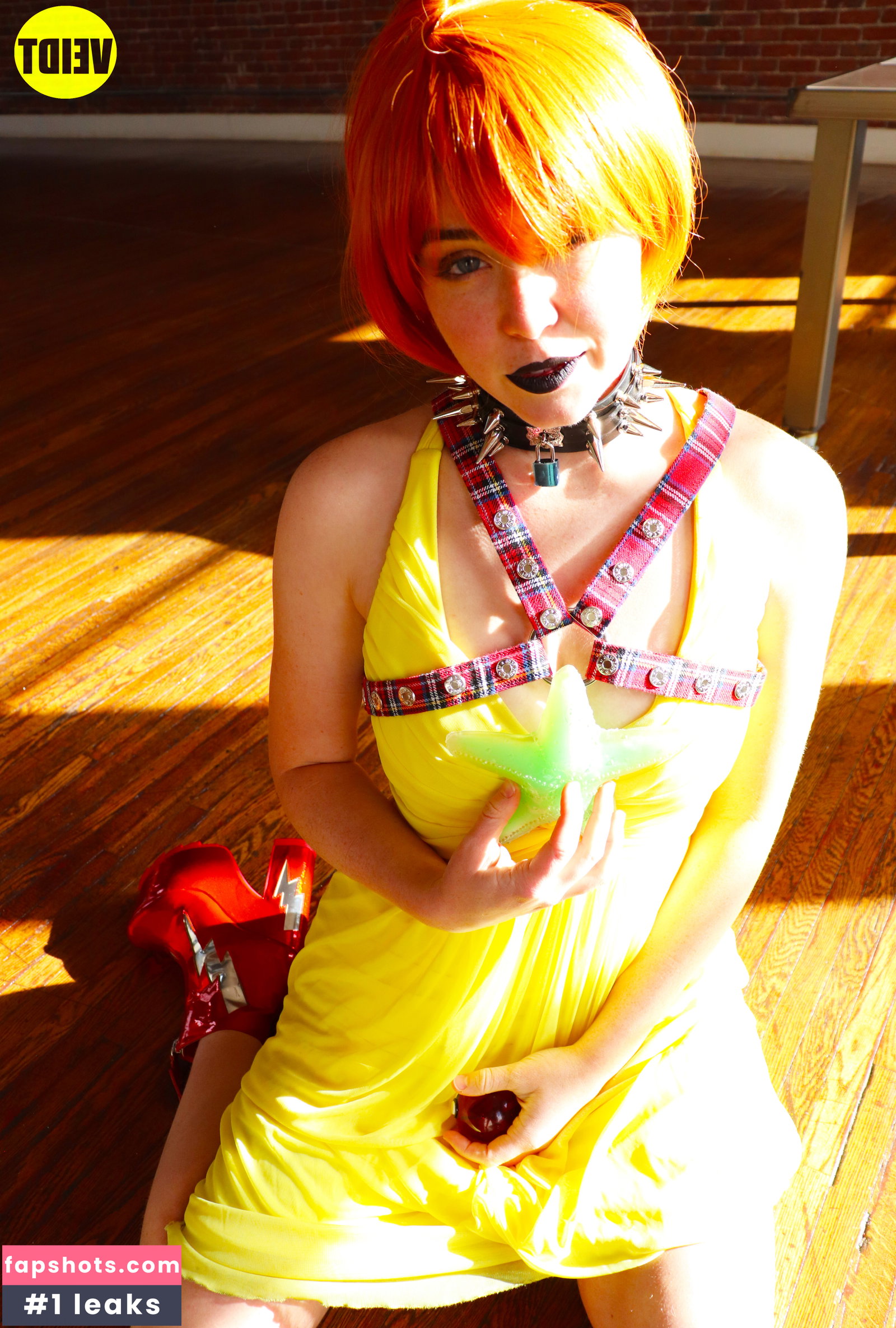 Grace Charis gallery photo #2789