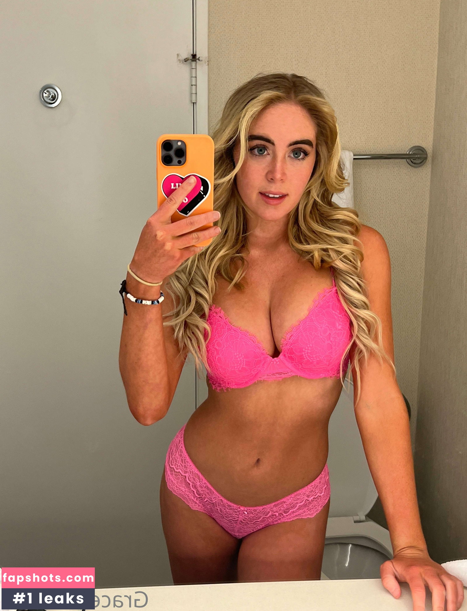 Grace Charis gallery photo #6677