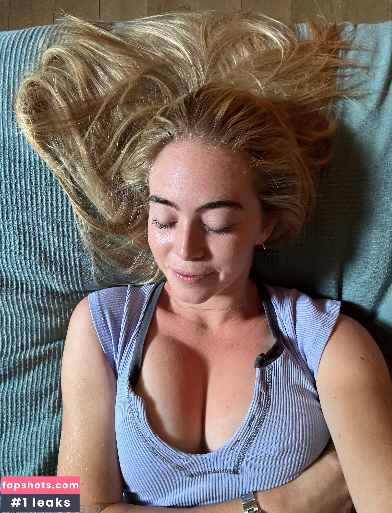 Grace Charis gallery photo #5104