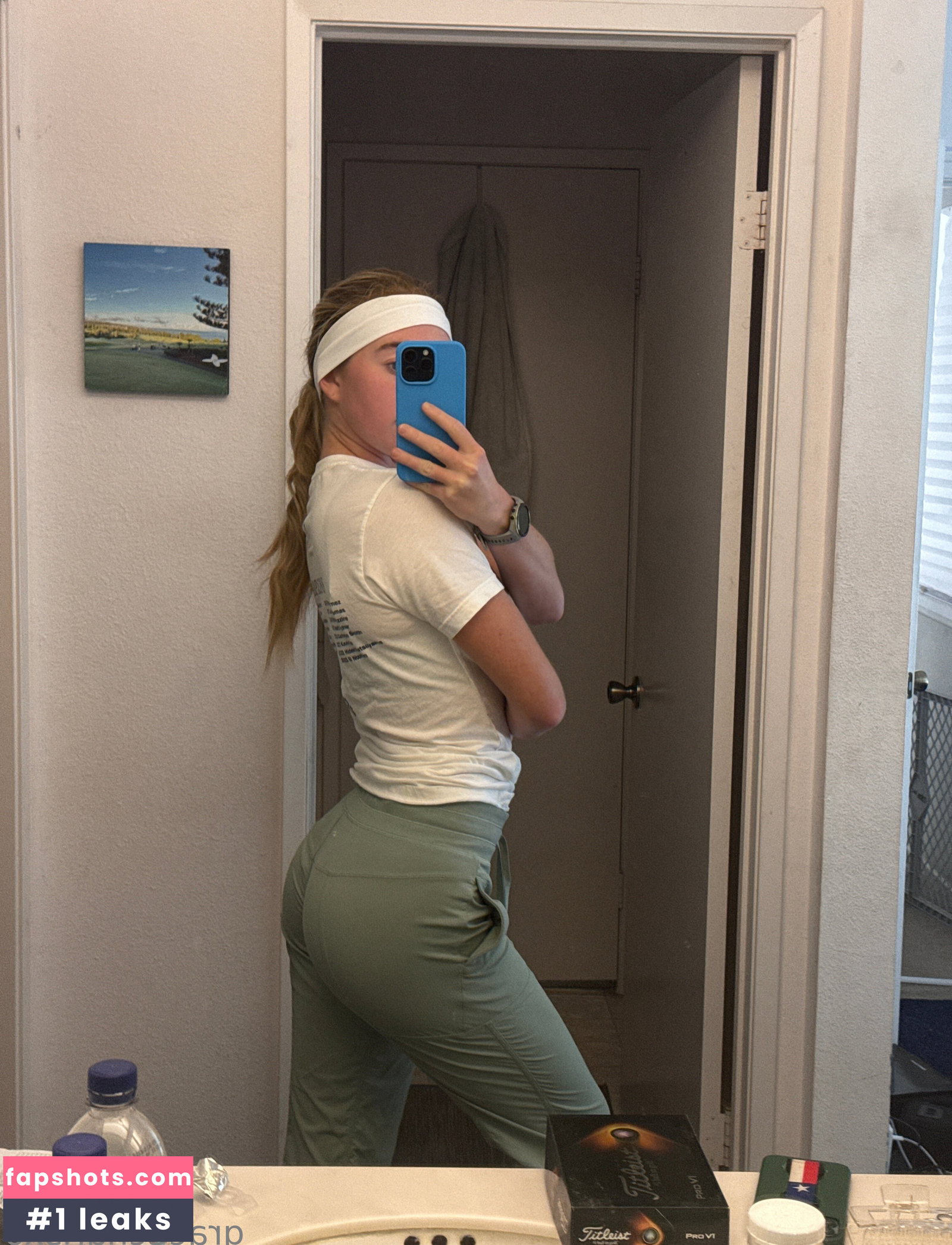 Grace Charis gallery photo #5257