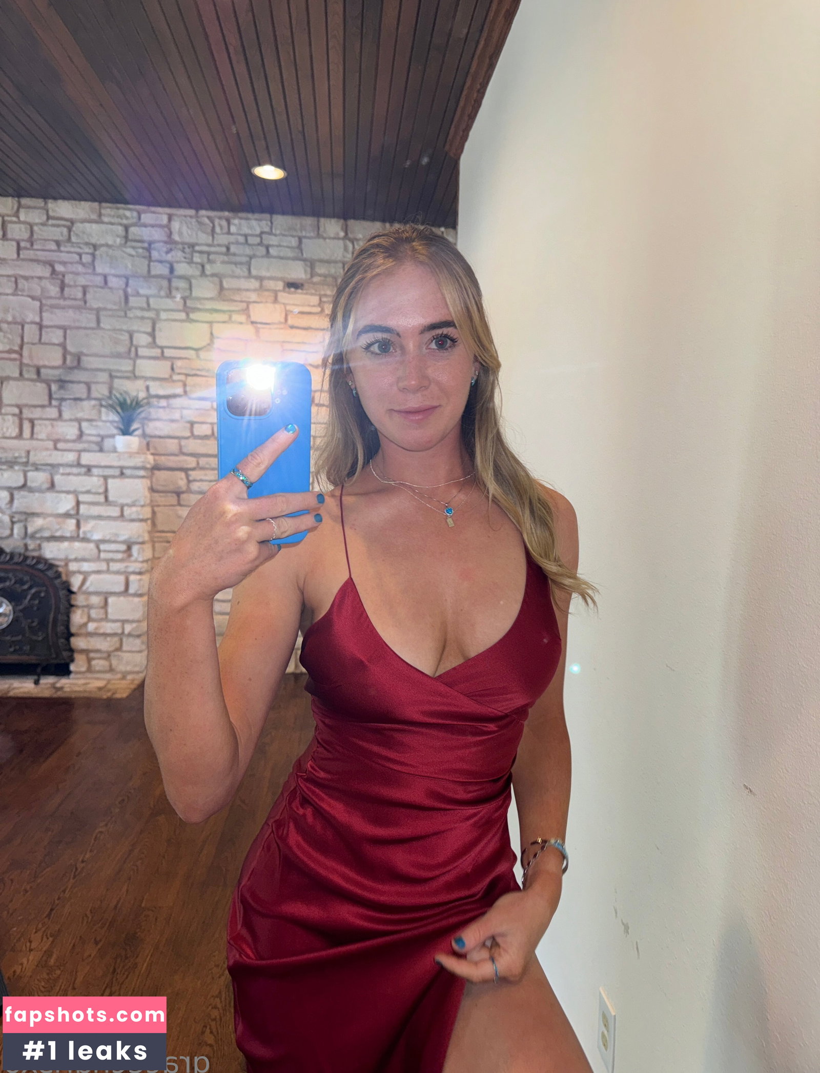 Grace Charis gallery photo #5064