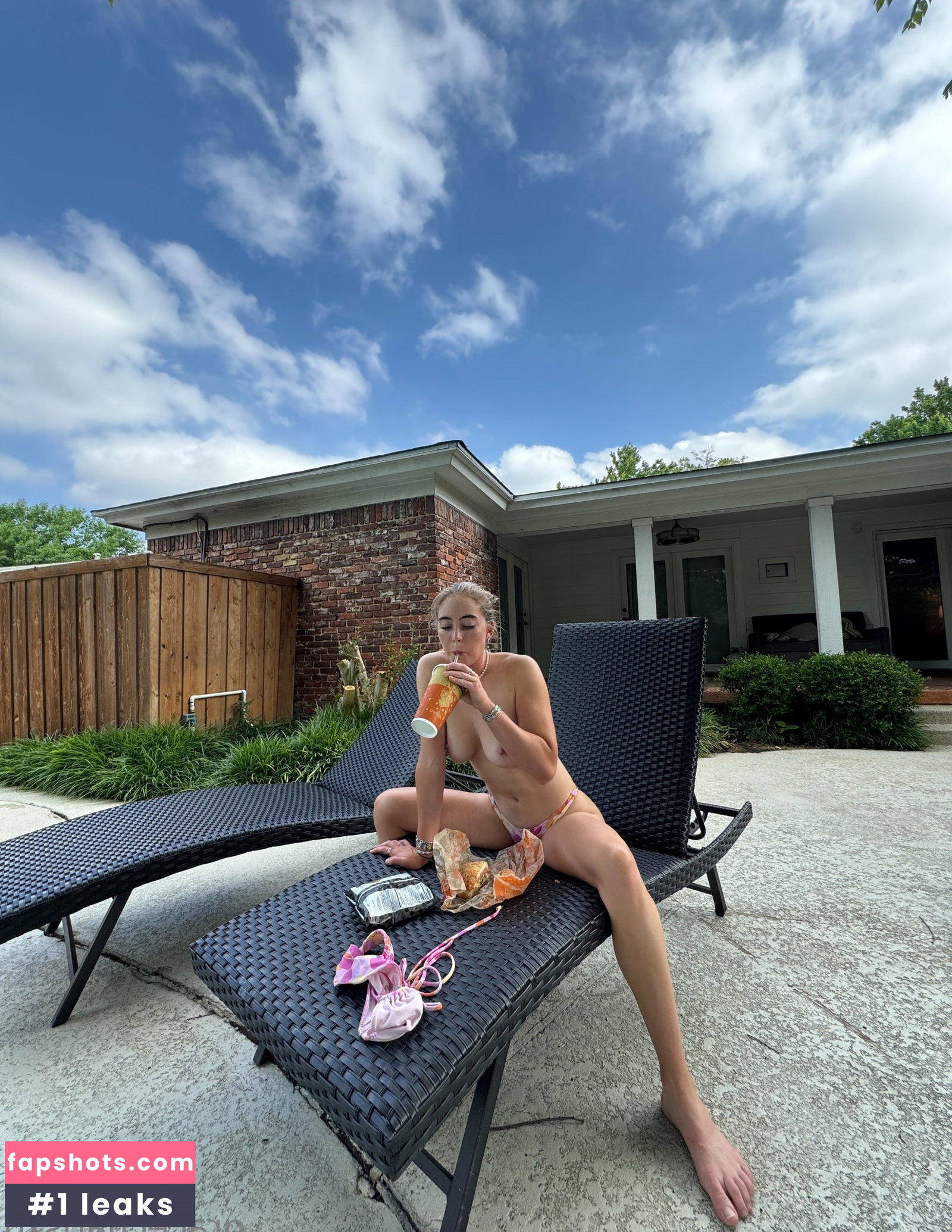 Grace Charis gallery photo #5693