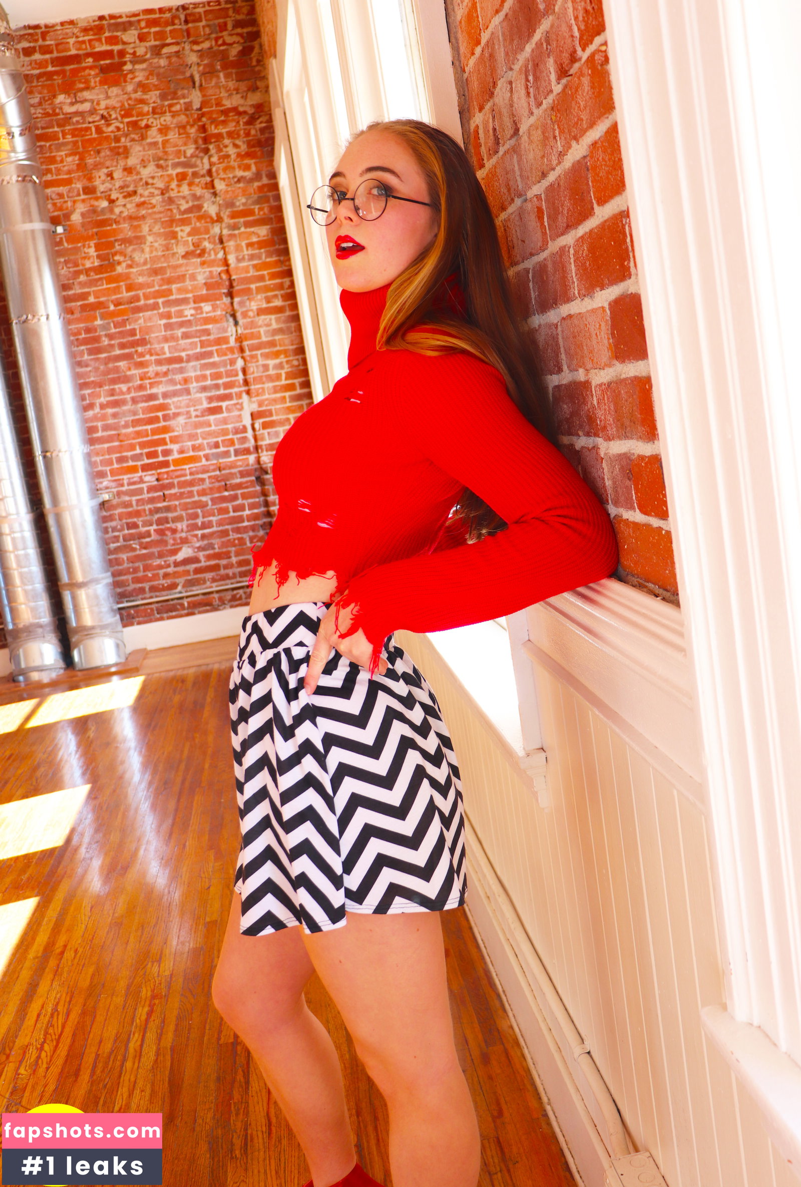 Grace Charis gallery photo #5389