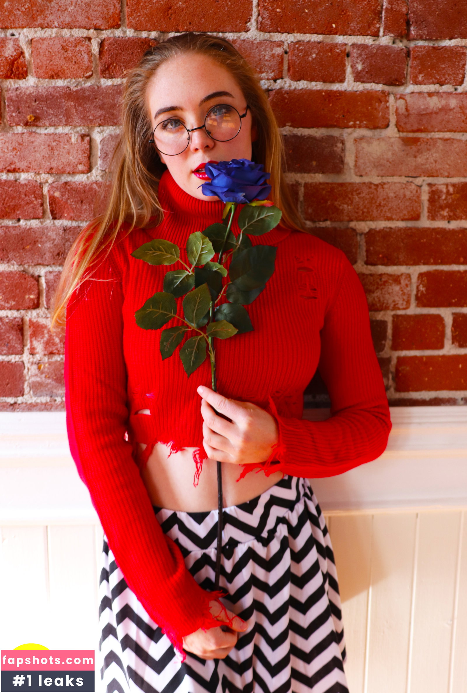 Grace Charis gallery photo #4451
