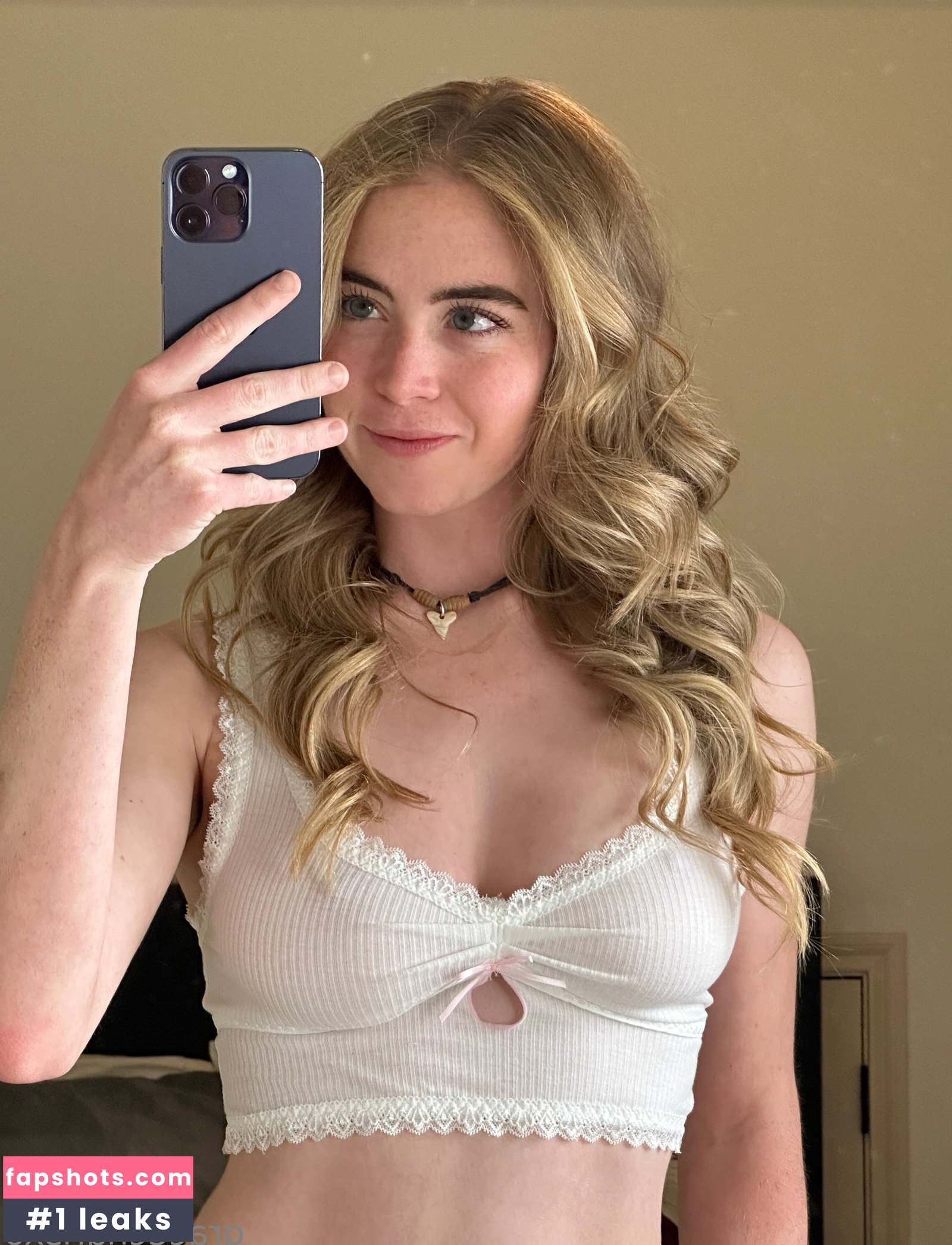 Grace Charis gallery photo #5361