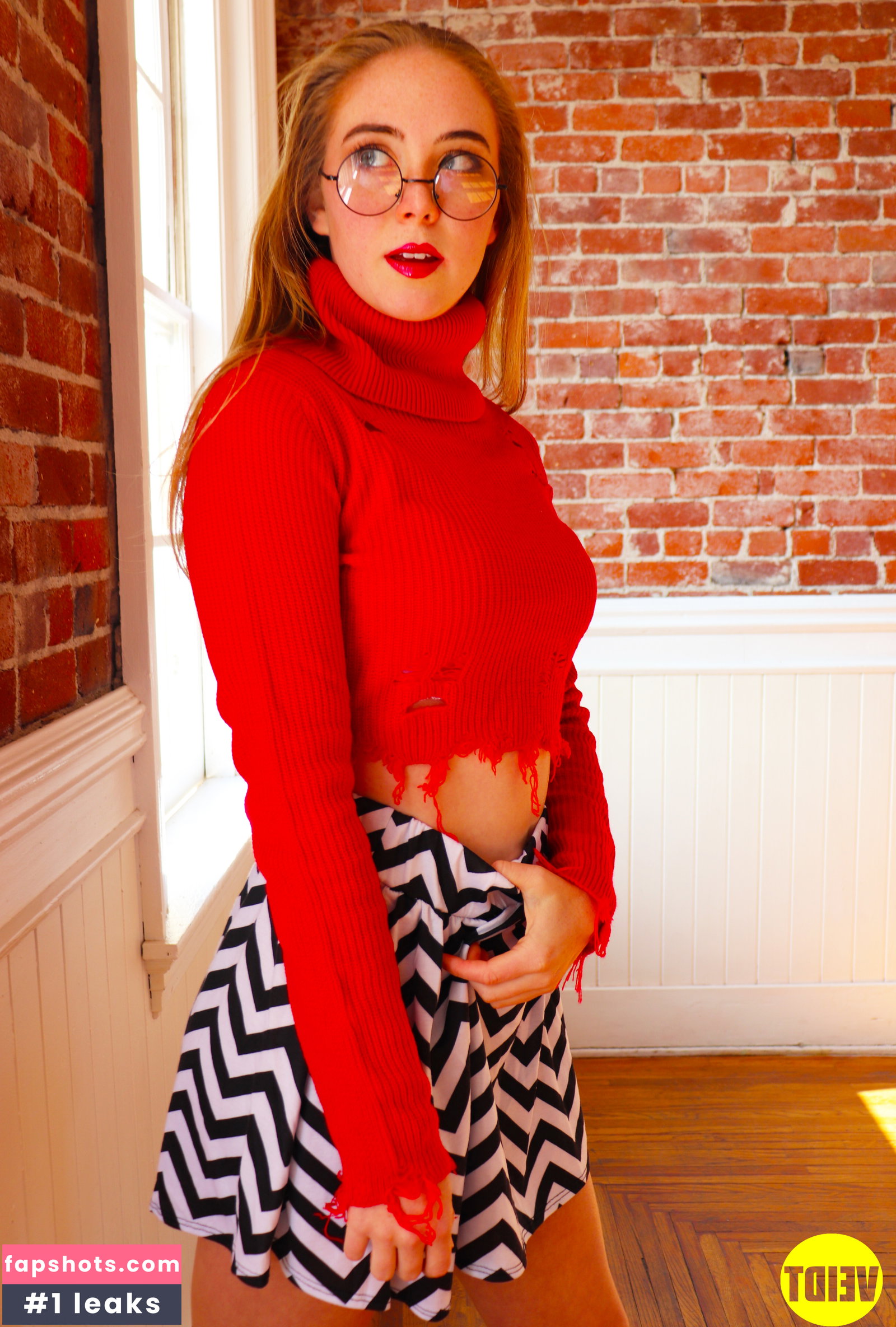 Grace Charis gallery photo #918