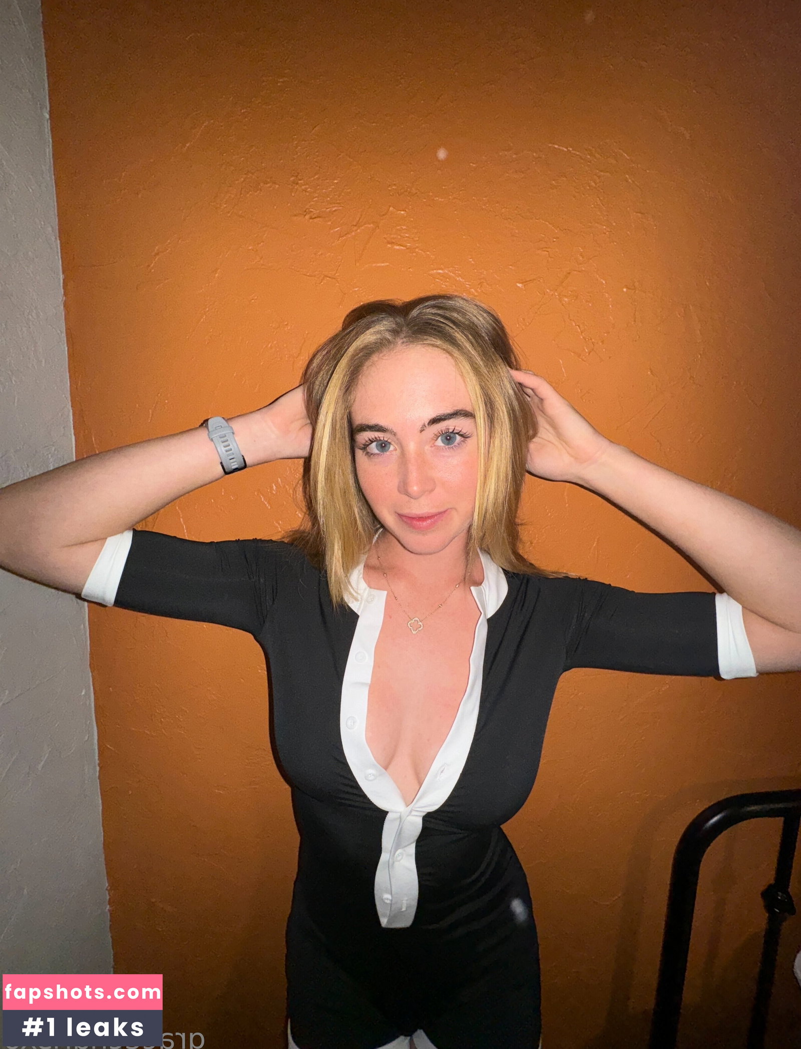 Grace Charis gallery photo #2418
