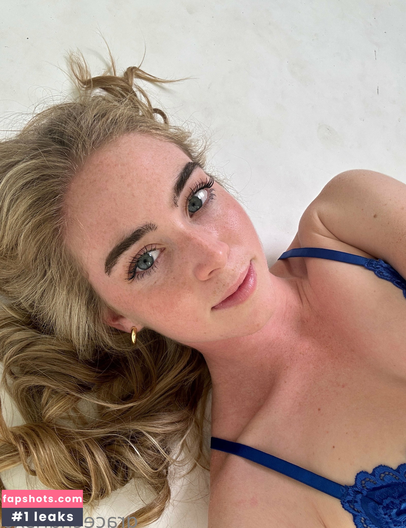 Grace Charis gallery photo #3530