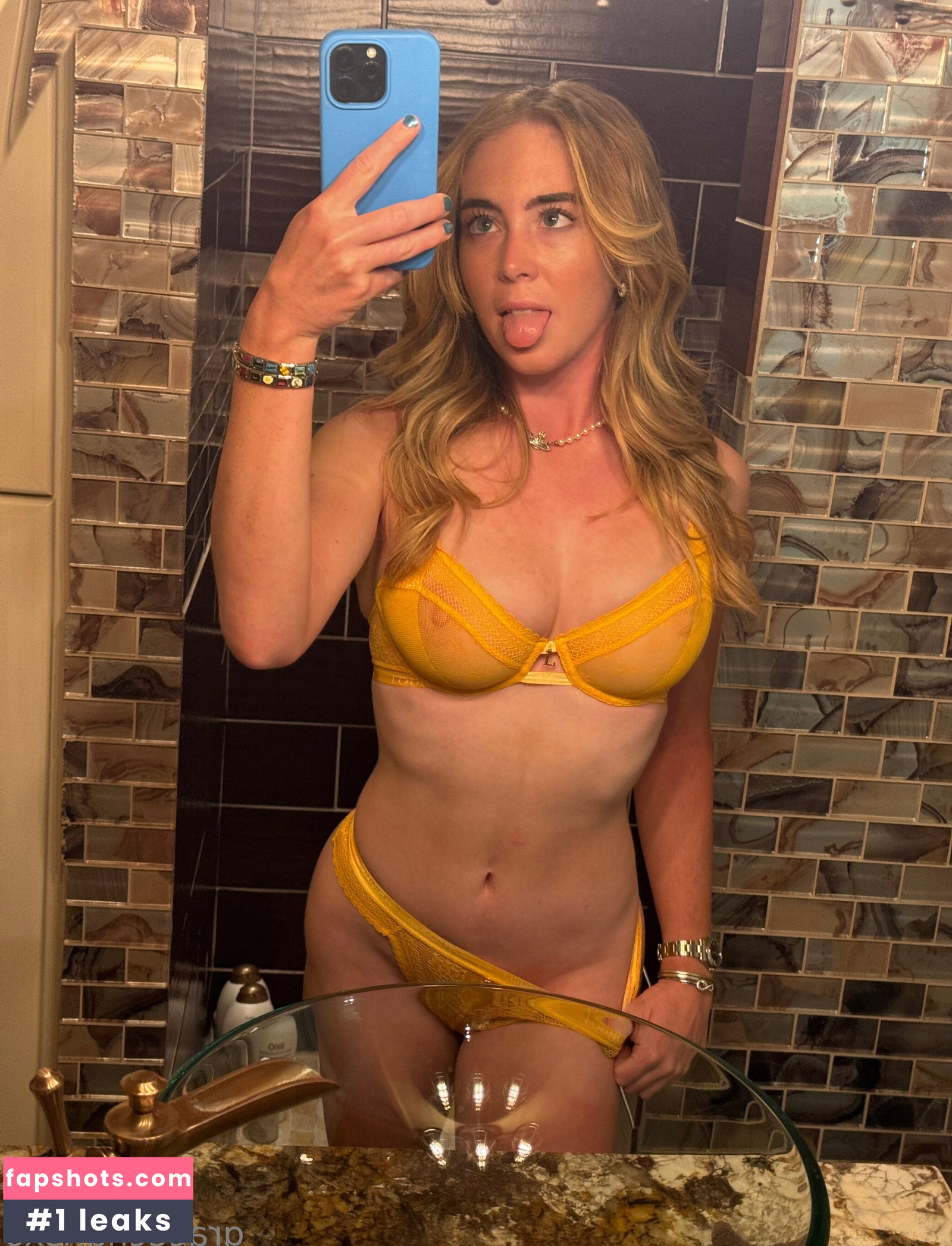 Grace Charis gallery photo #2834