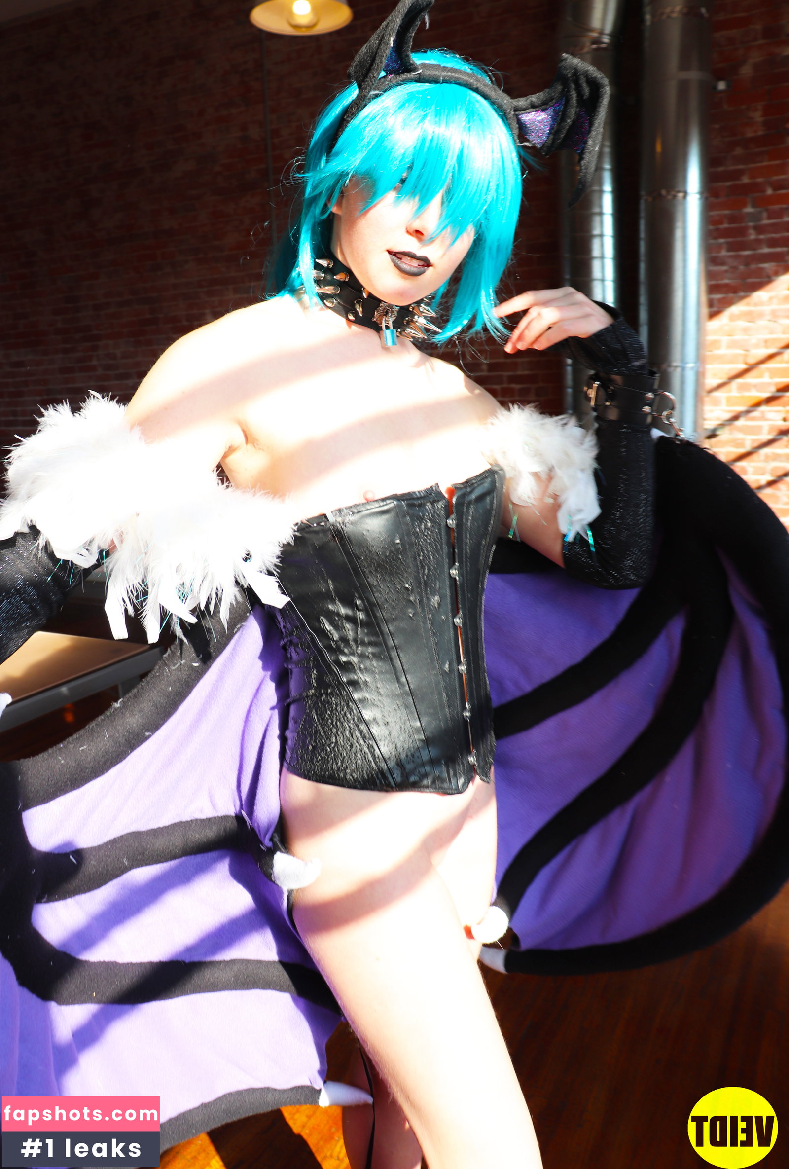 Grace Charis gallery photo #1481