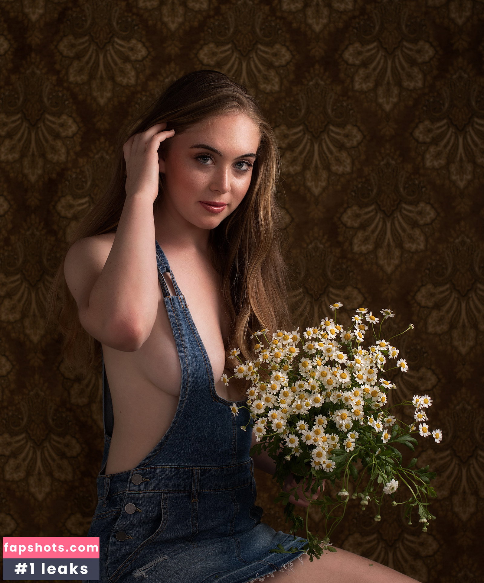 Grace Charis gallery photo #2090