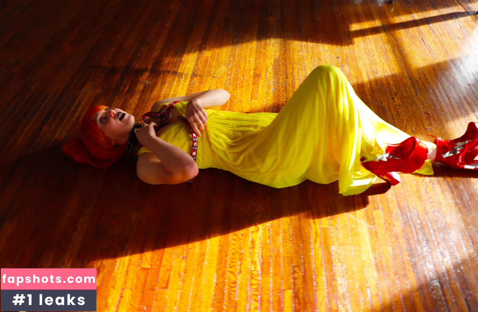 Grace Charis gallery photo #4548